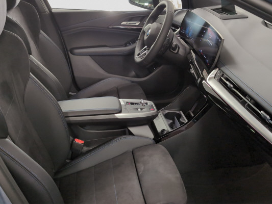 BMW 223d AT xDr M Sport DKG-image-8