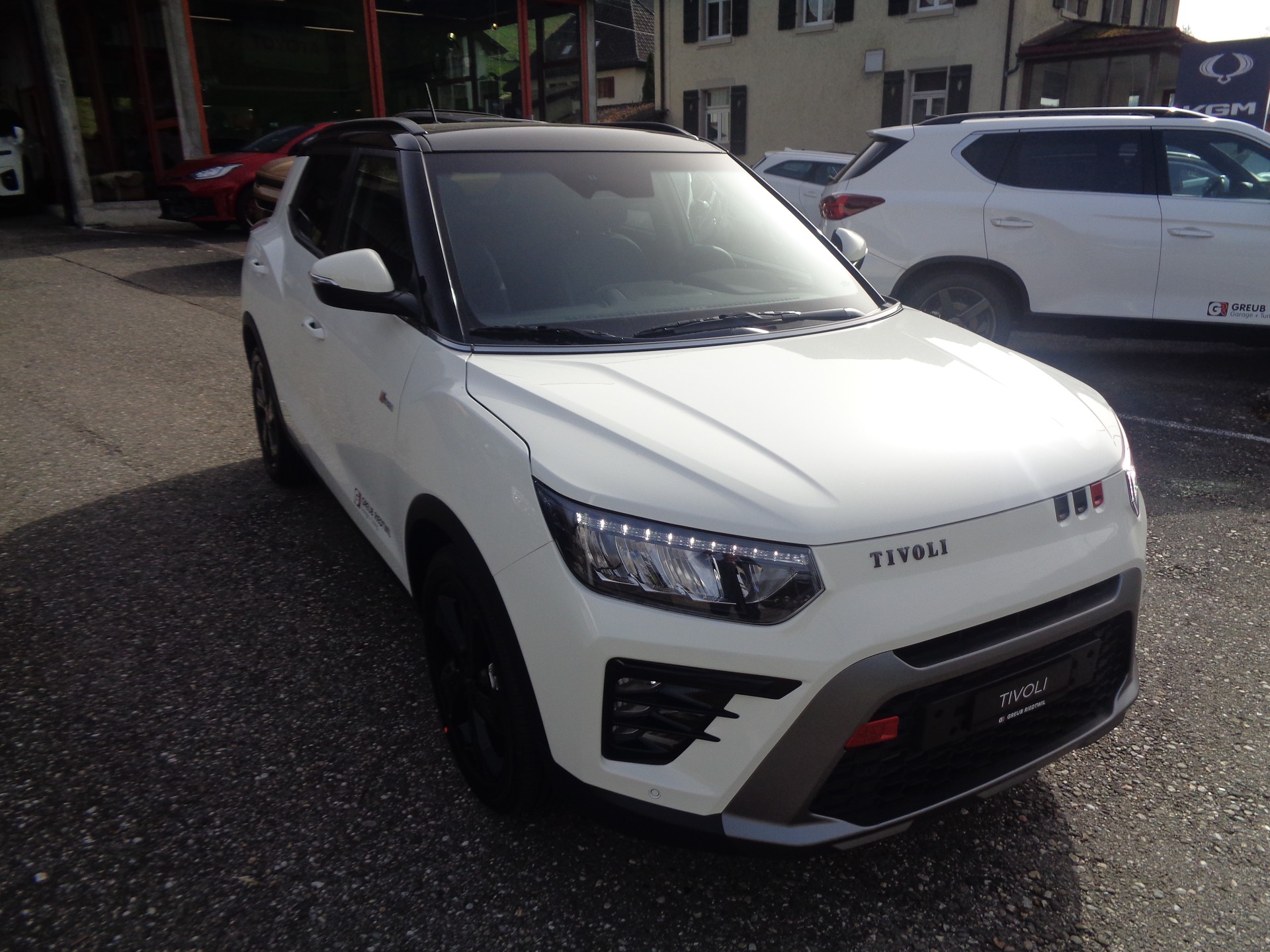 KGM-SsangYong Tivoli 1.5 T GDI Platinum 4WD Automat-image-5