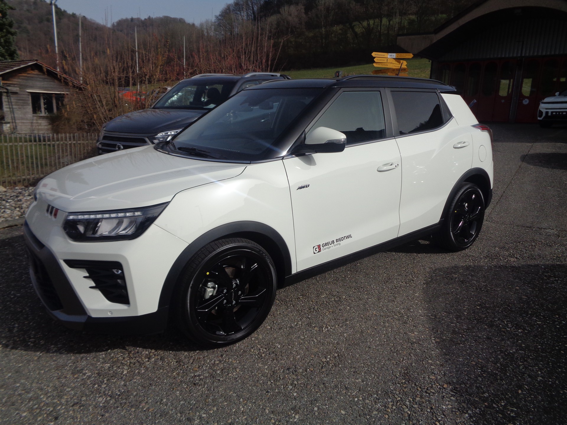 KGM-SsangYong Tivoli 1.5 T GDI Platinum 4WD Automat-showroom-element-1