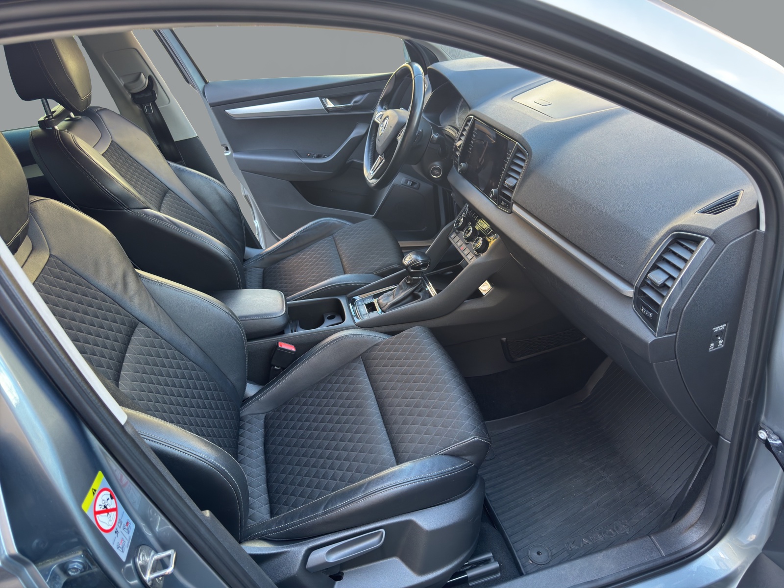 SKODA Karoq 1.6 TDI CR Smile-image-9