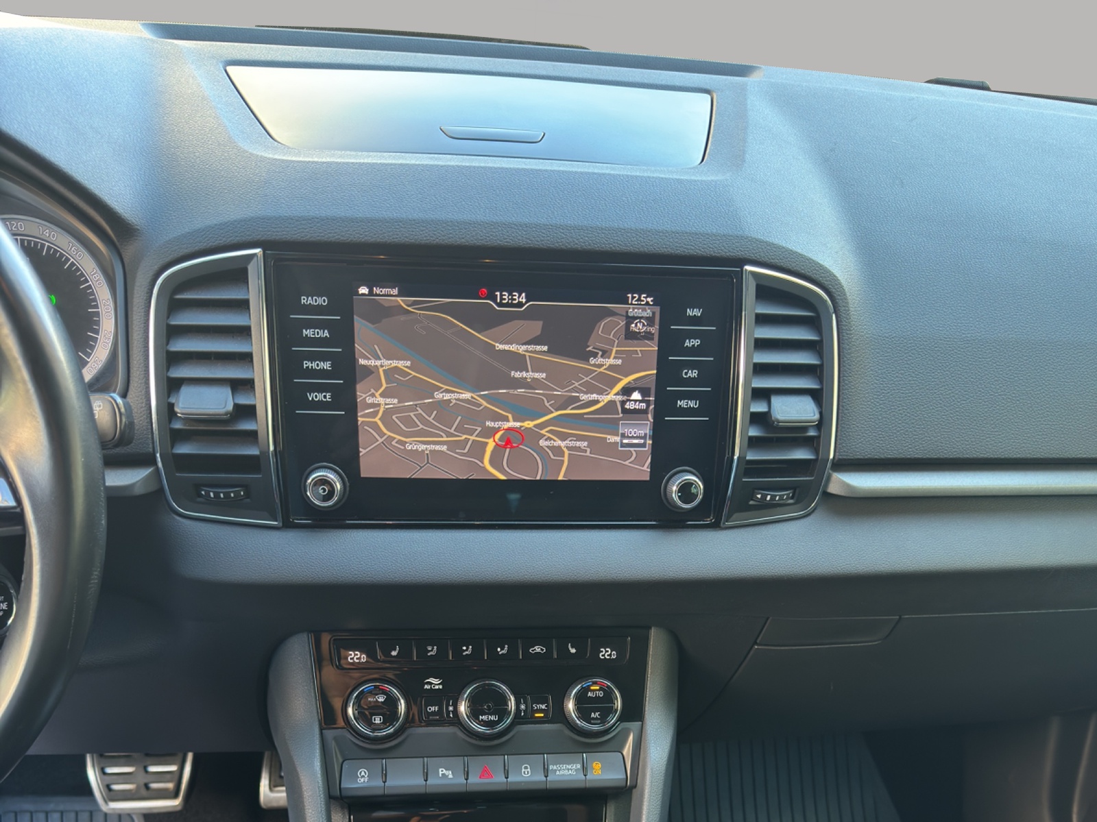 SKODA Karoq 1.6 TDI CR Smile-image-12