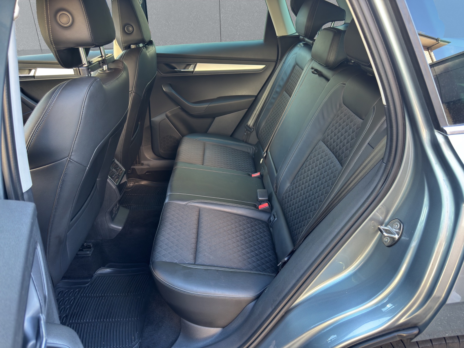SKODA Karoq 1.6 TDI CR Smile-image-10
