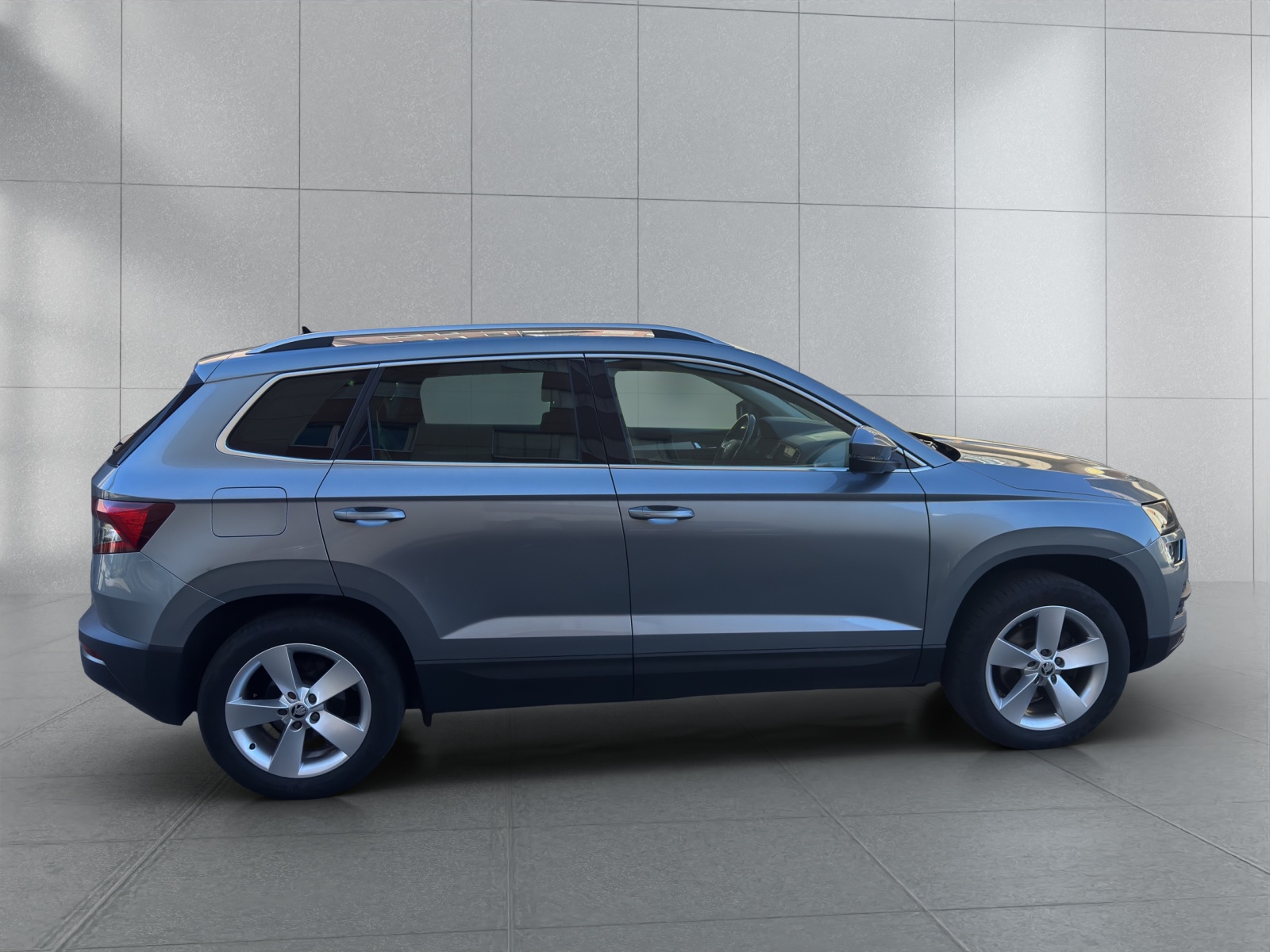 SKODA Karoq 1.6 TDI CR Smile-image-5