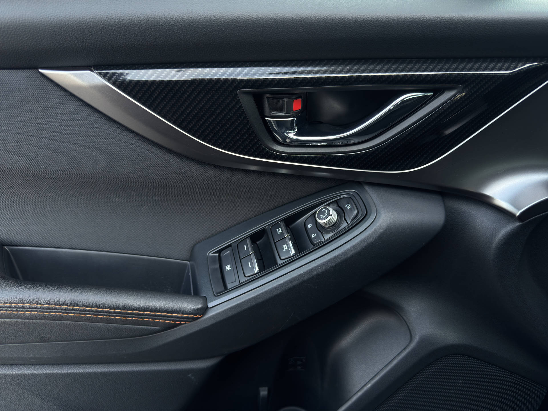 SUBARU XV 2.0i e-Boxer Swiss Plus-image-12