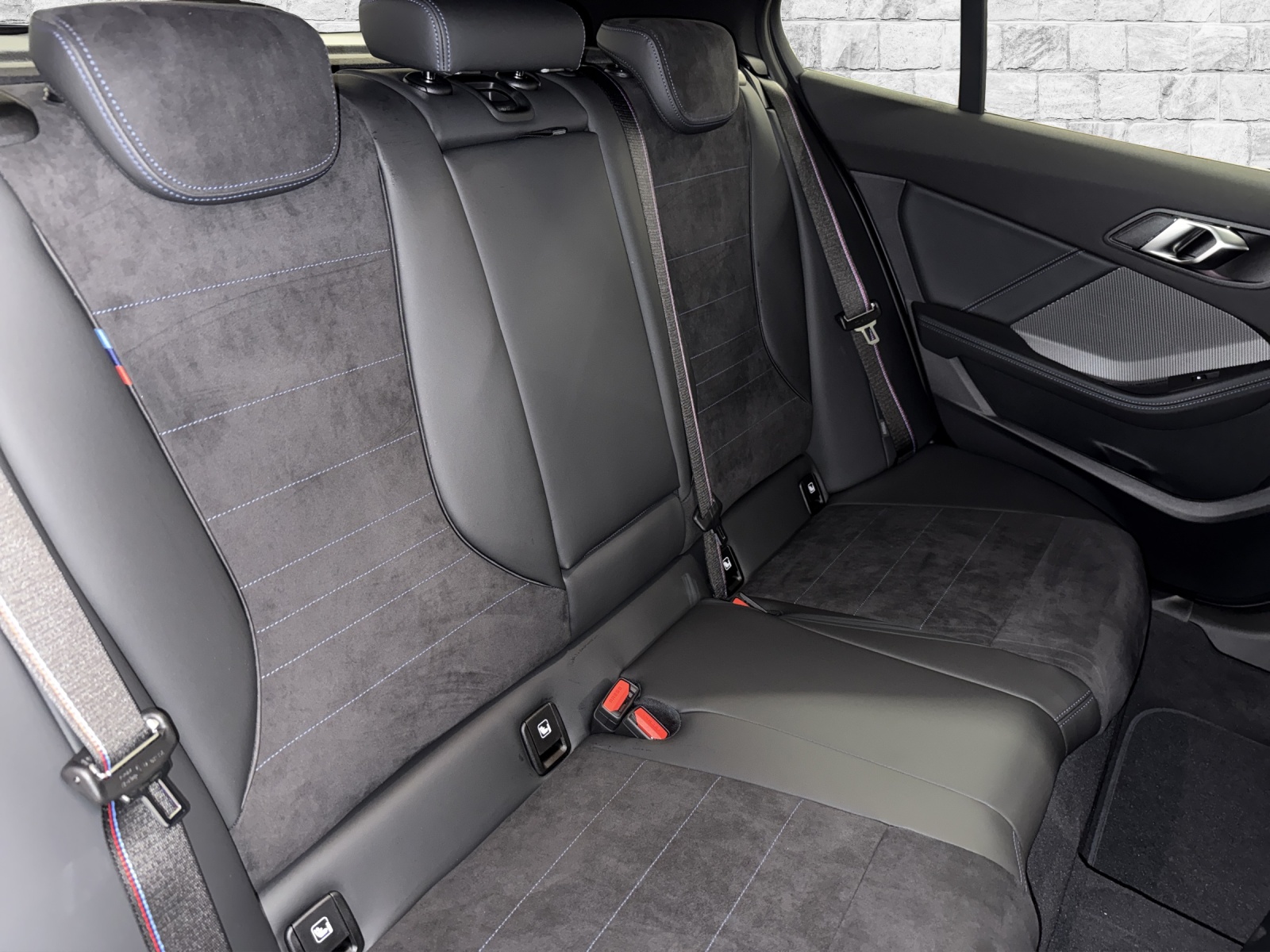 BMW 123 xDrive M Sport Steptronic-image-18
