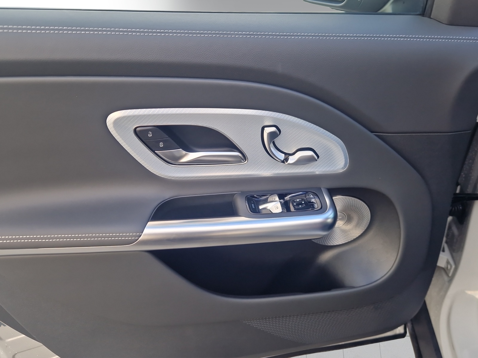 Image MERCEDES-BENZ GLB-350 GLB 350 4M EQ AMG Line Plus