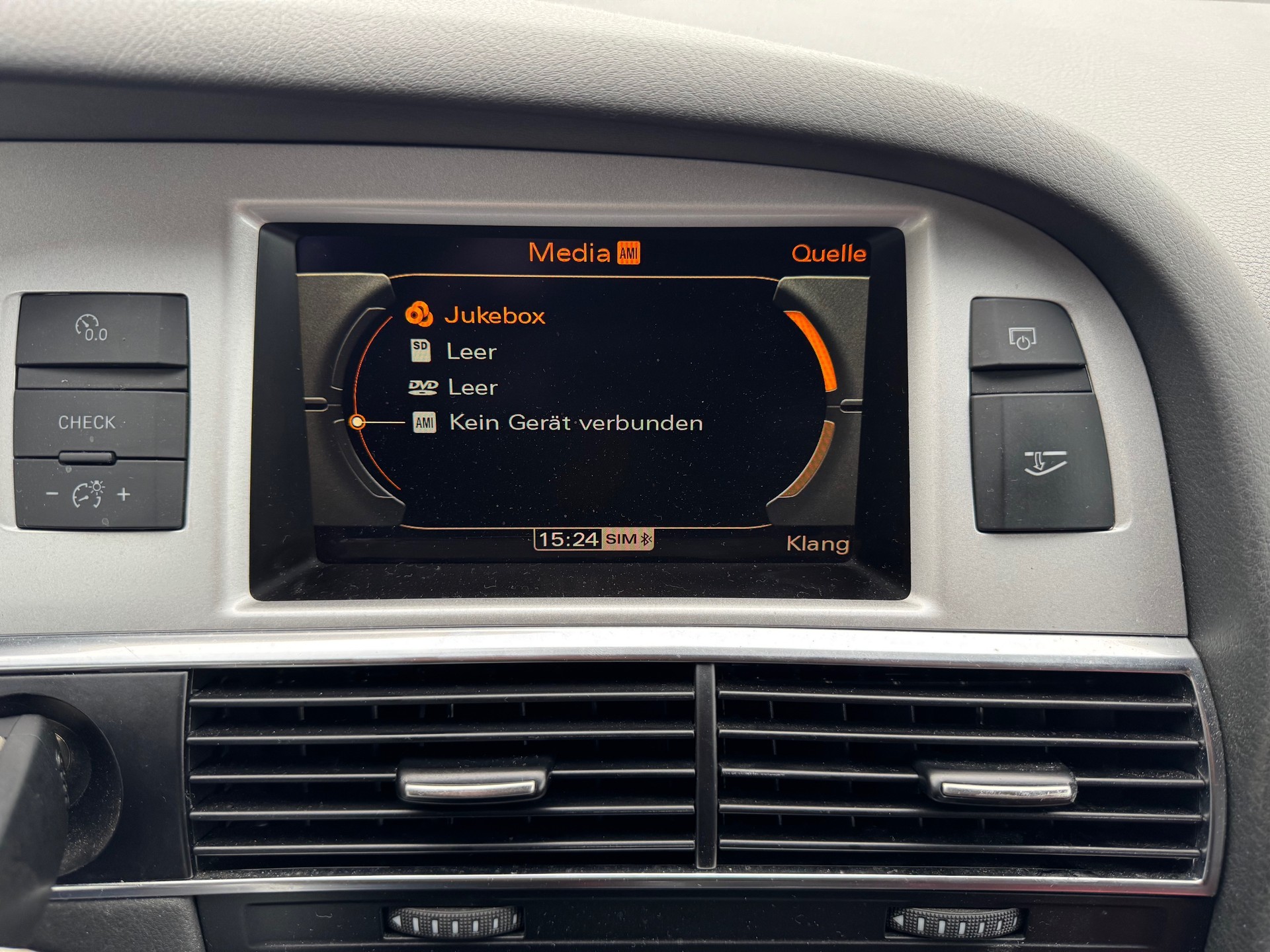 AUDI A6 Avant 3.0 V6 TDI quattro tiptronic-image-11