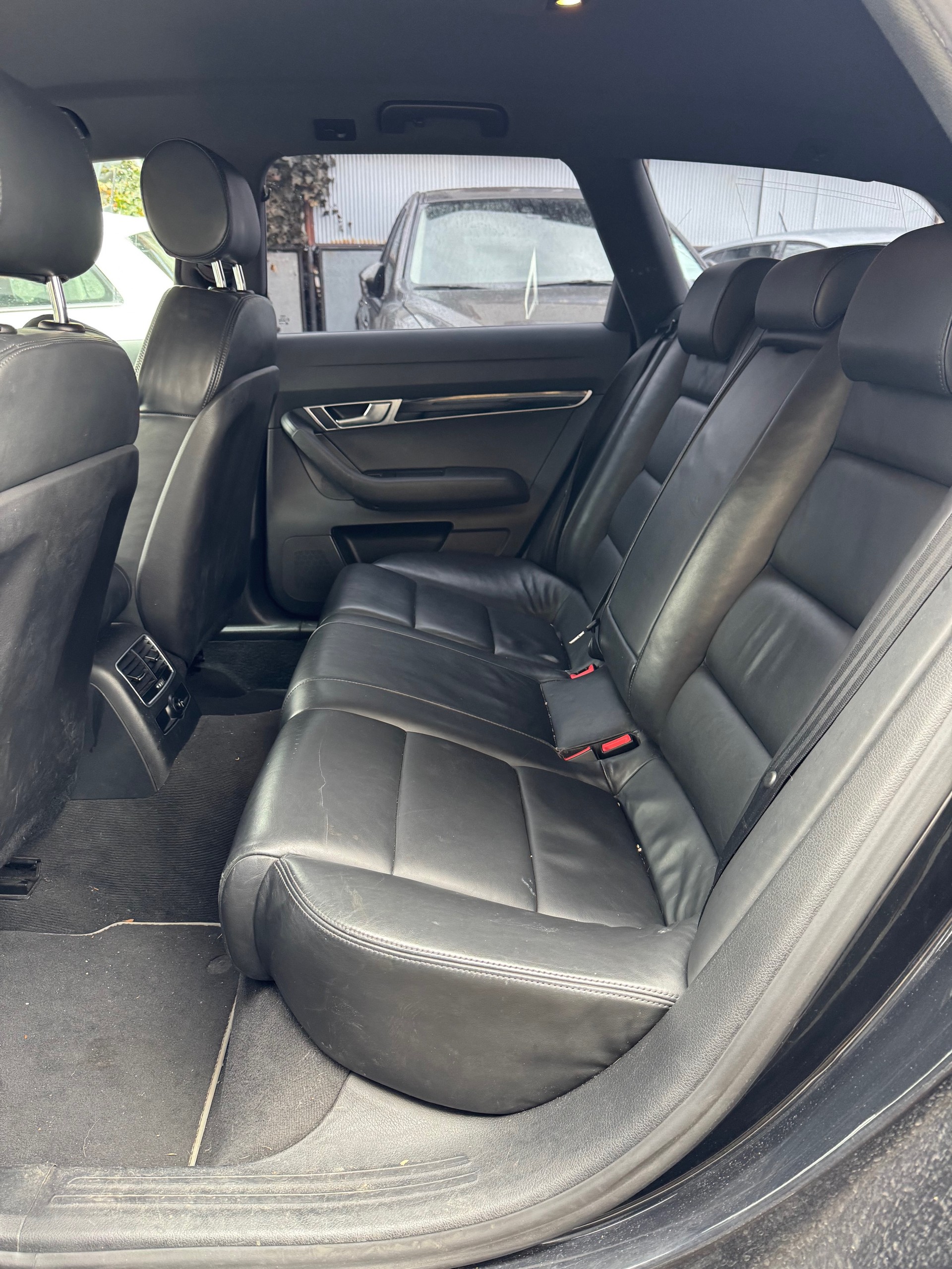 AUDI A6 Avant 3.0 V6 TDI quattro tiptronic-image-20