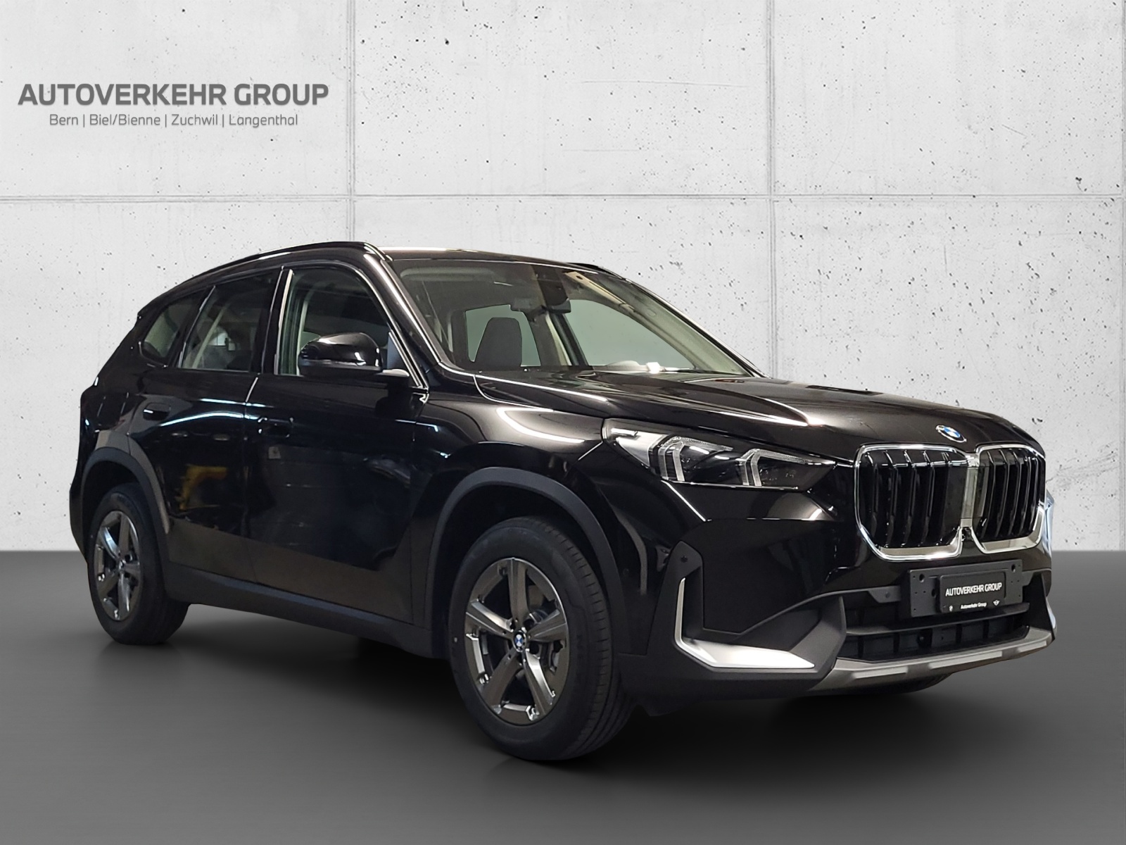 BMW X1 sDrive 18i-showroom-element-2