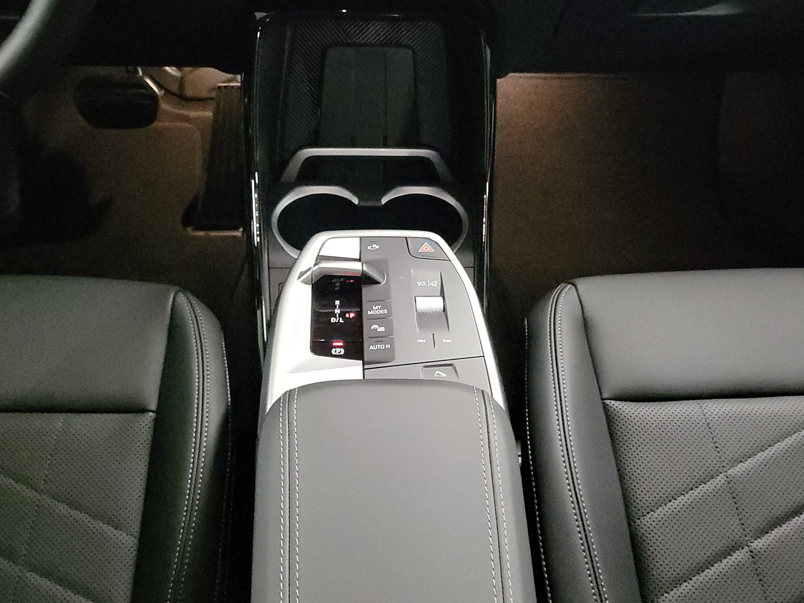 BMW X1 sDrive 18i-image-16