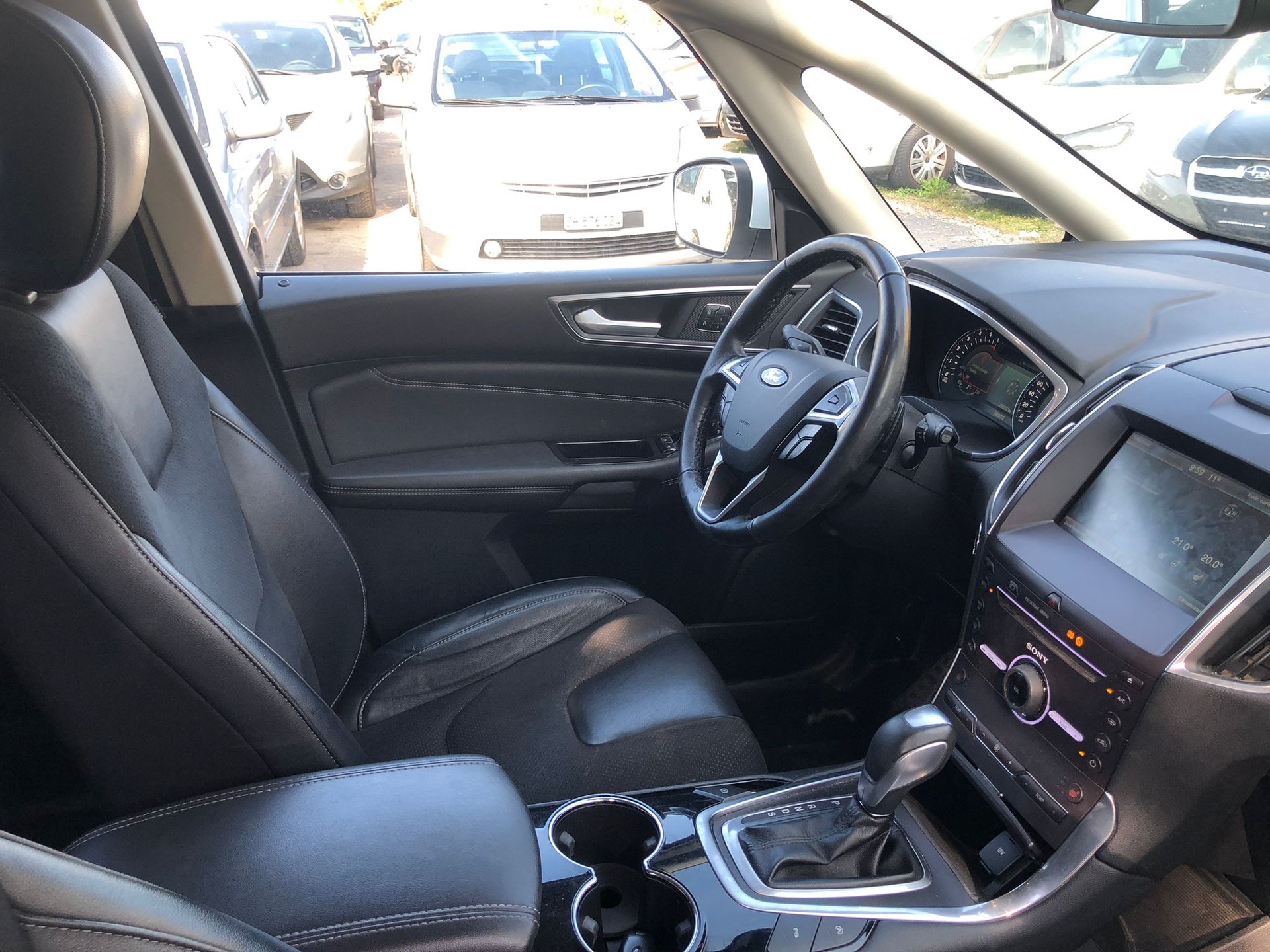 FORD Galaxy 2.0 TDCi Titanium AWD PowerShift-image-7