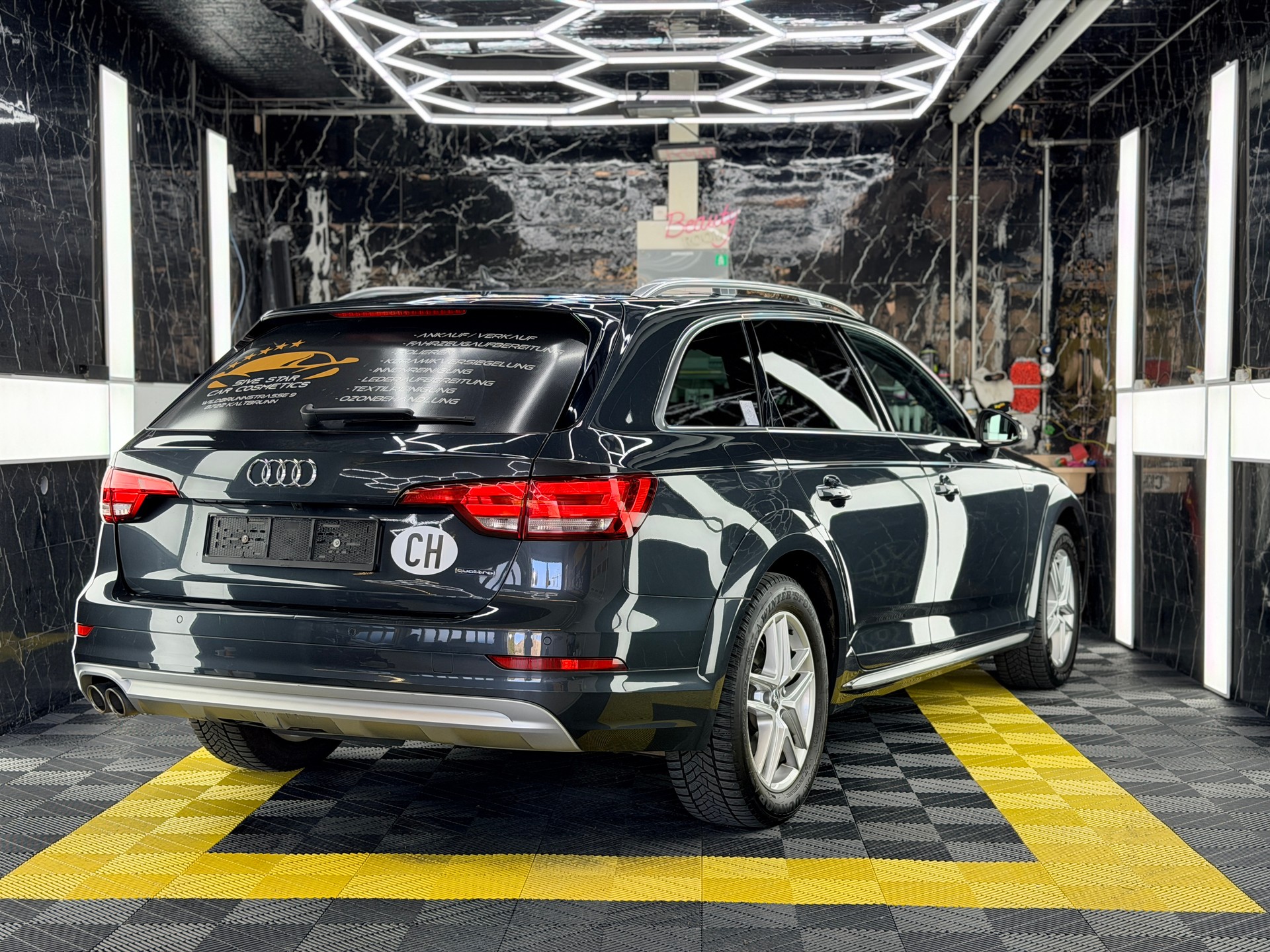 AUDI Quattro-image-5