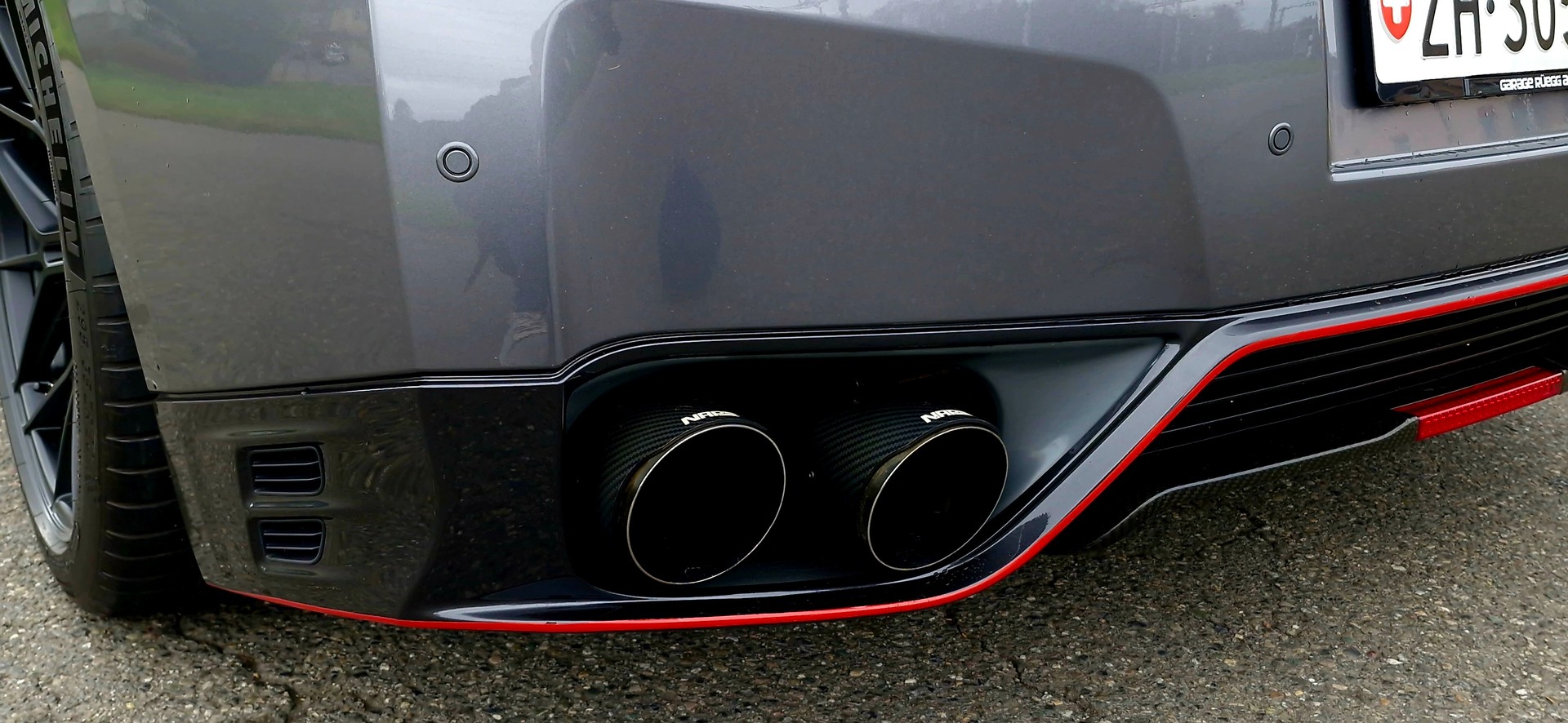 NISSAN GT-R 3.8 V6 Biturbo Black Edition-image-4