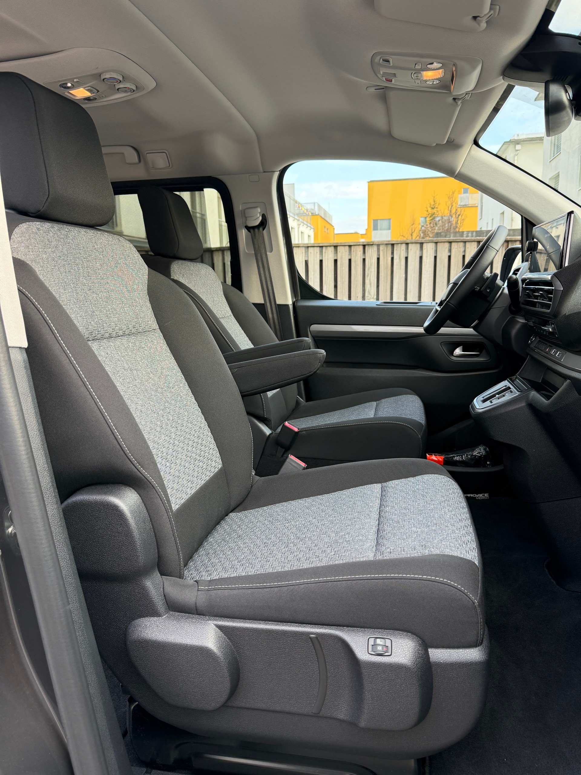 TOYOTA PROACE VERSO 2.0 D-4D TEAM D L1*EL. SCHIEBETÜRE*8 PLÄTZE*-image-13