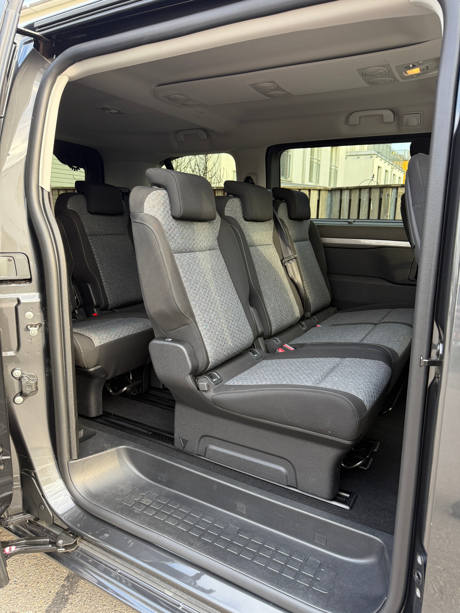TOYOTA PROACE VERSO 2.0 D-4D TEAM D L1*EL. SCHIEBETÜRE*8 PLÄTZE*-image-15