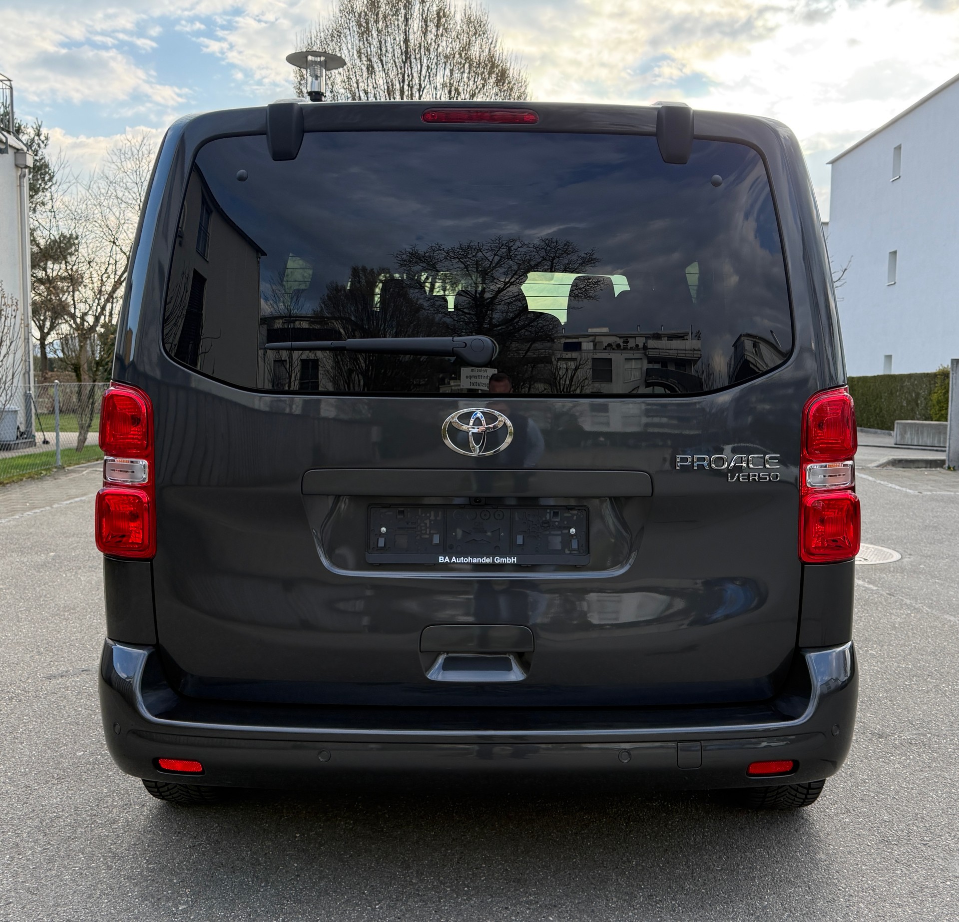 TOYOTA PROACE VERSO 2.0 D-4D TEAM D L1*EL. SCHIEBETÜRE*8 PLÄTZE*-image-4