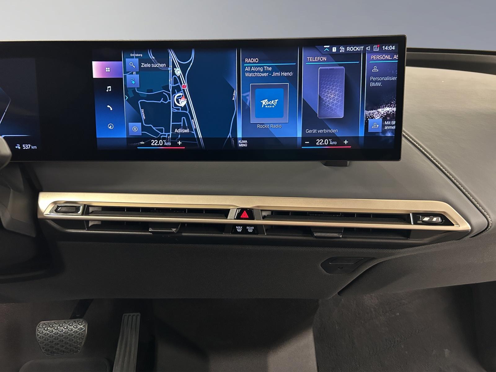 BMW iX xDrive50-image-18