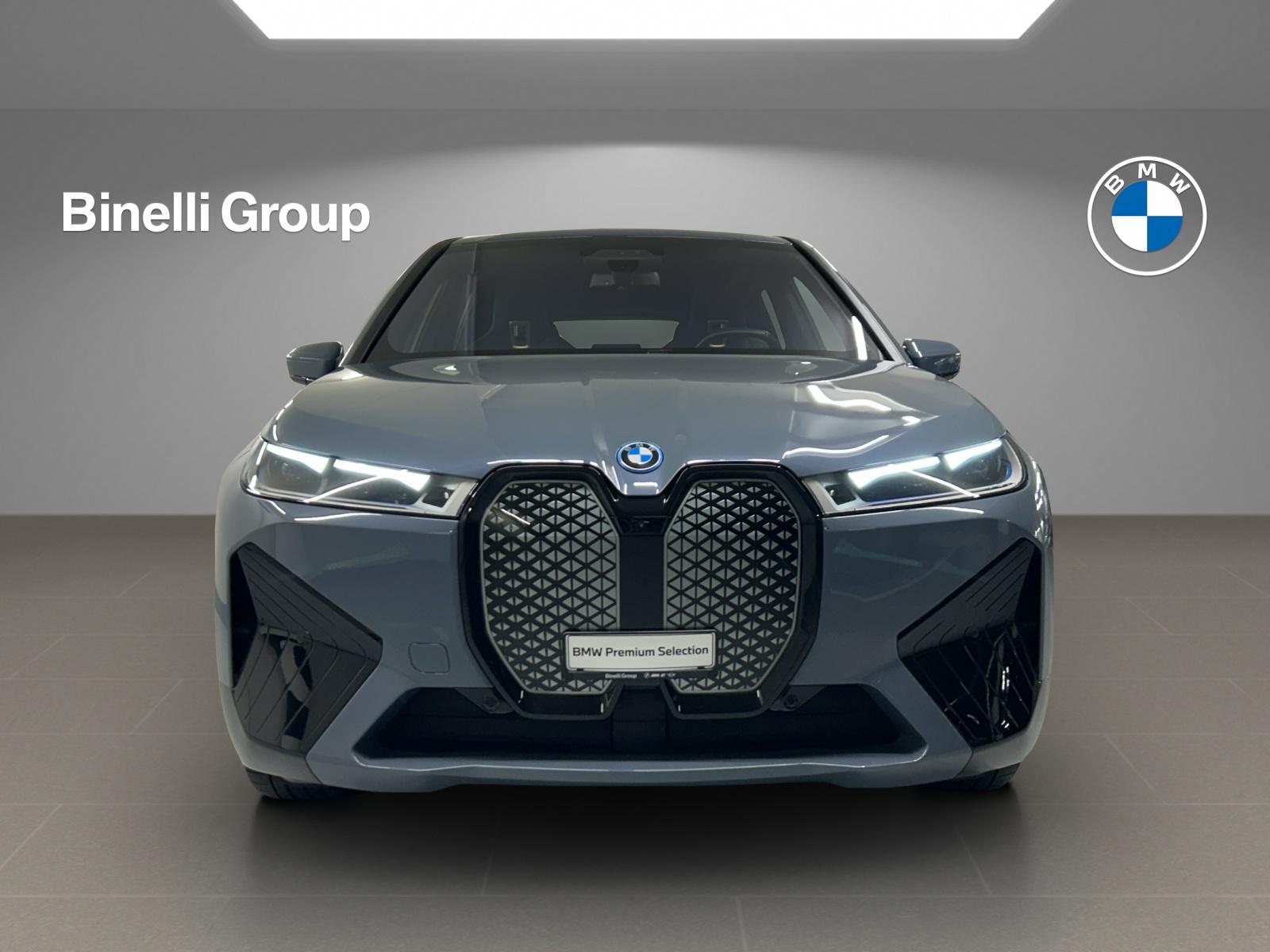BMW iX xDrive50-image-7
