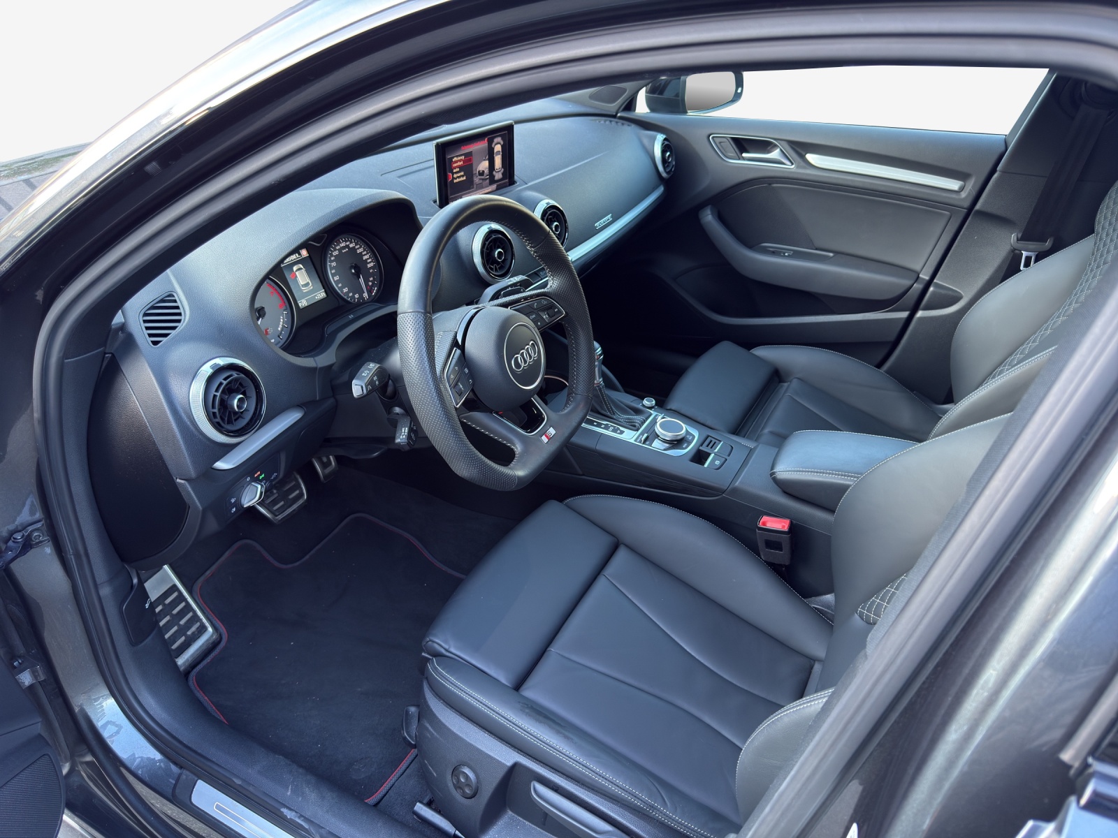 AUDI S3 Sportback 2.0 TFSI quattro S-tronic-image-7