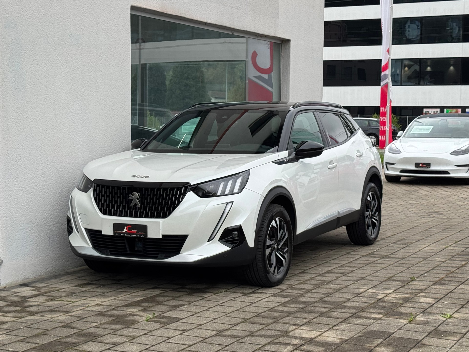 PEUGEOT 2008 1.5 BlueHDi GT EAT8-image-0