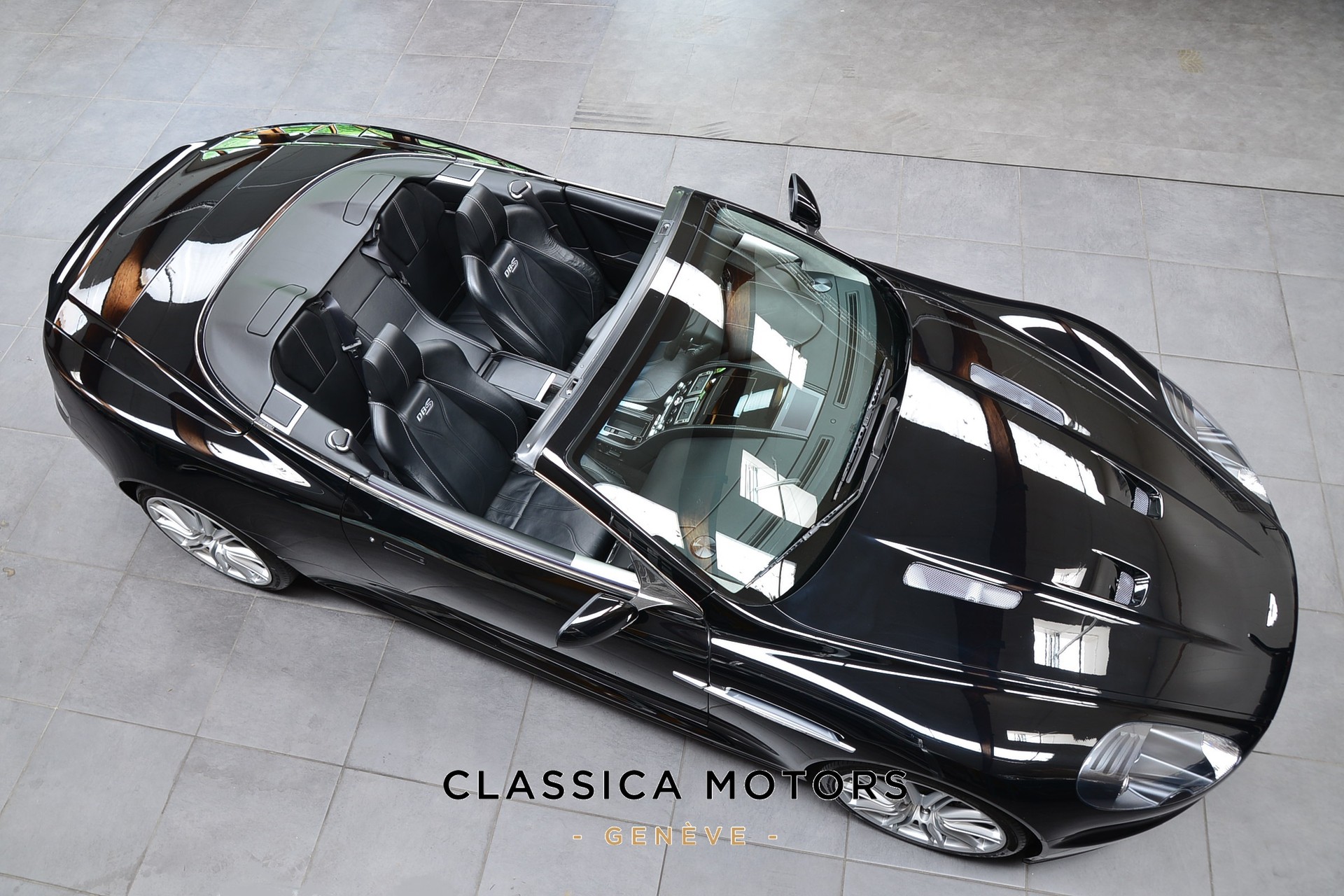 ASTON MARTIN DBS Volante Touchtronic 2-image-15