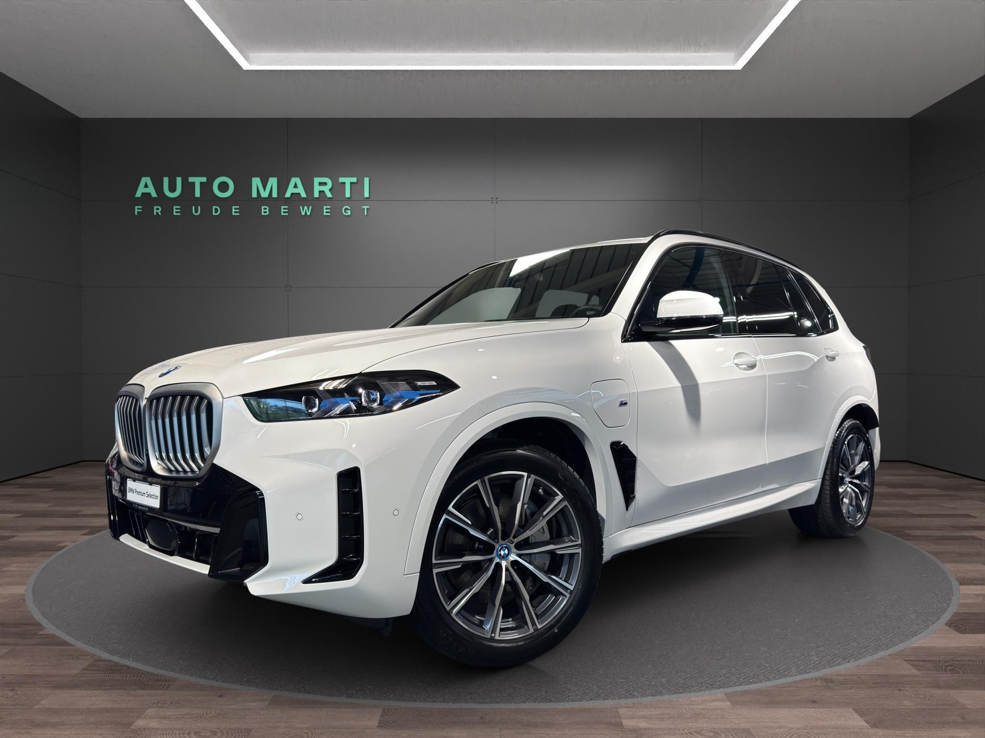 BMW X5 50e xDrive M Sport-image-0