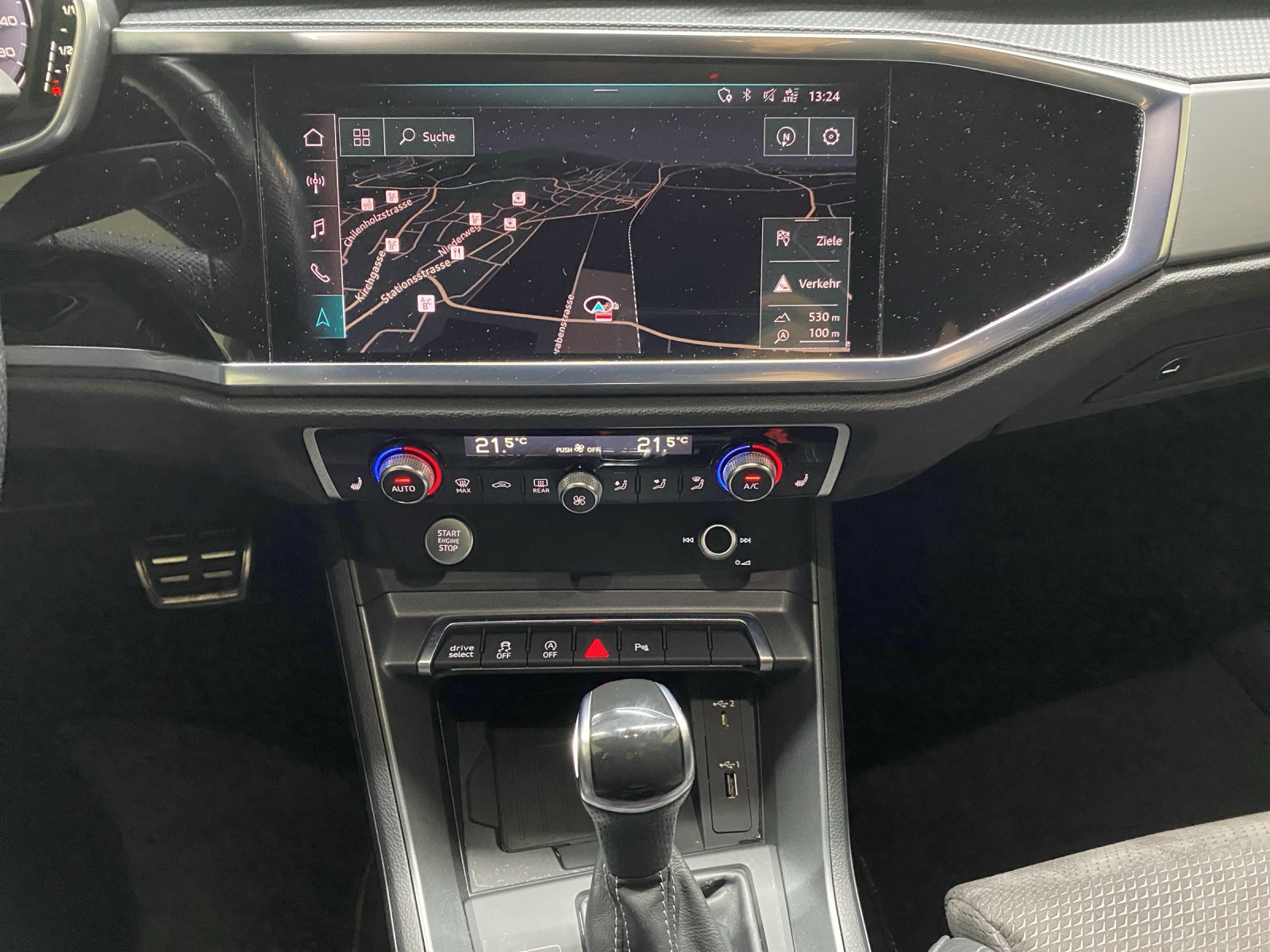 AUDI Q3 Sportback 40 TDI S line Attraction quattro S-tronic-image-10