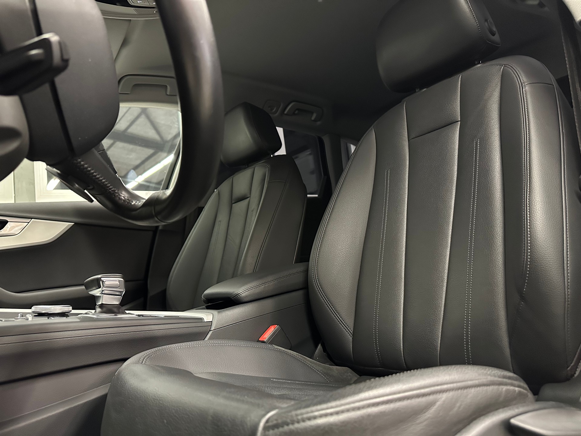 AUDI A4 Avant 2.0 TDI quattro S-tronic-image-4