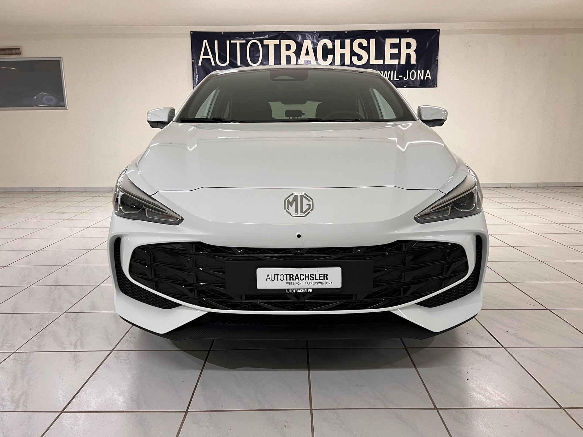 MG 3 1.5 Hybrid Luxury Aut.-image-1