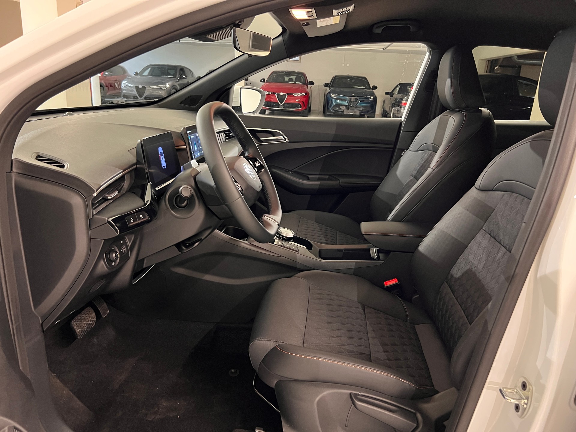 MG 3 1.5 Hybrid Luxury Aut.-image-8