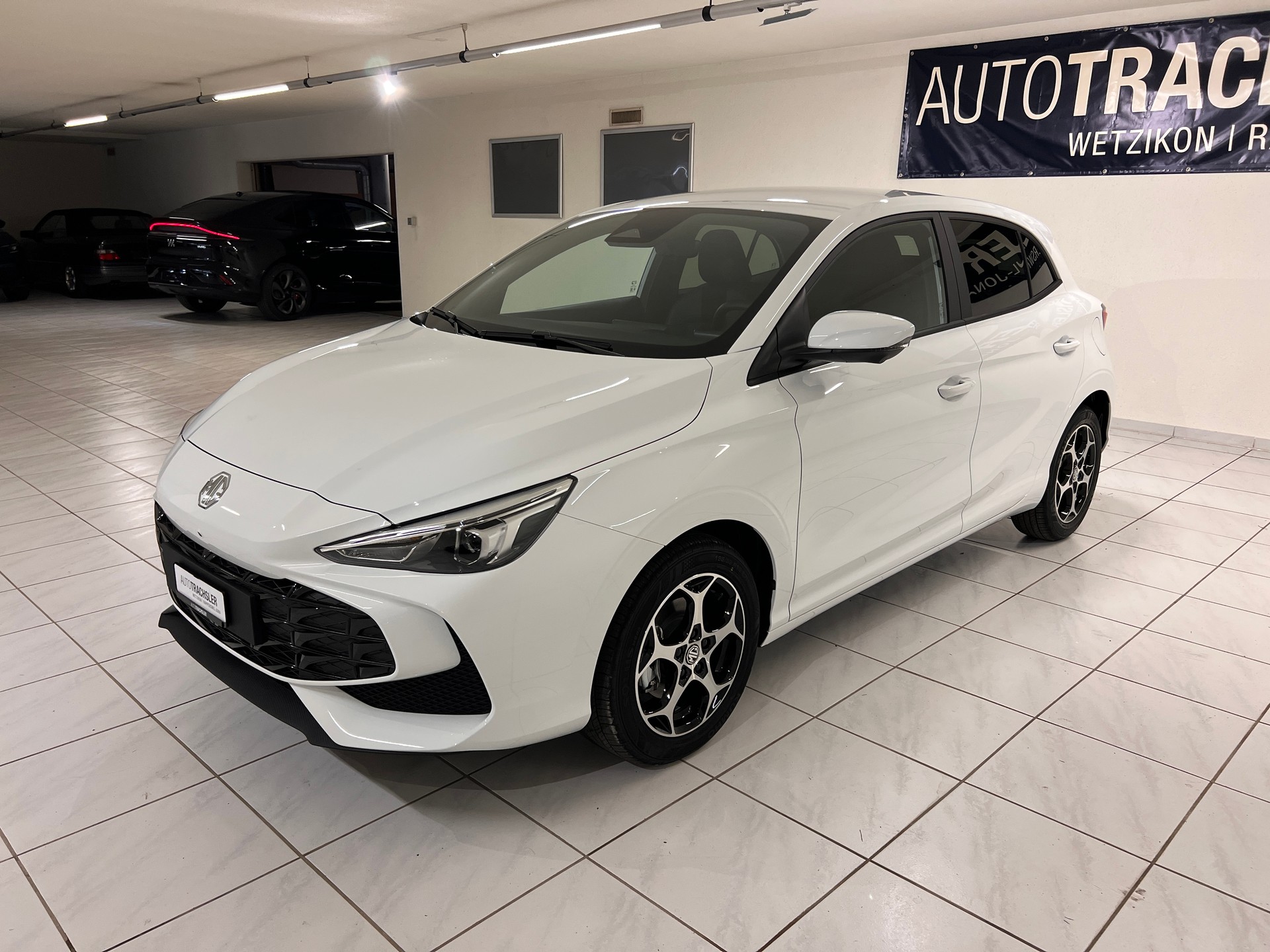 MG 3 1.5 Hybrid Luxury Aut.-image-3