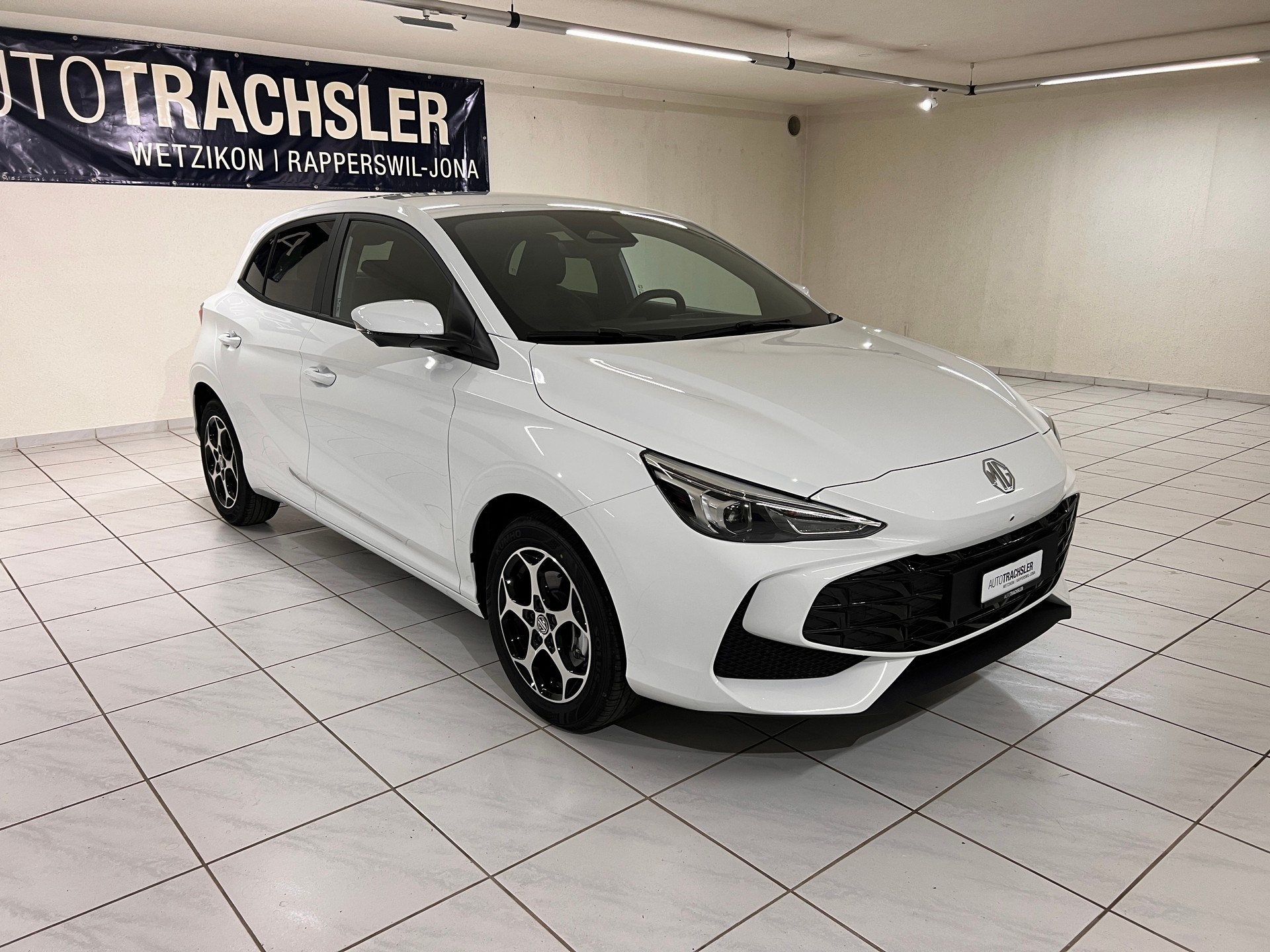MG 3 1.5 Hybrid Luxury Aut.-image-2