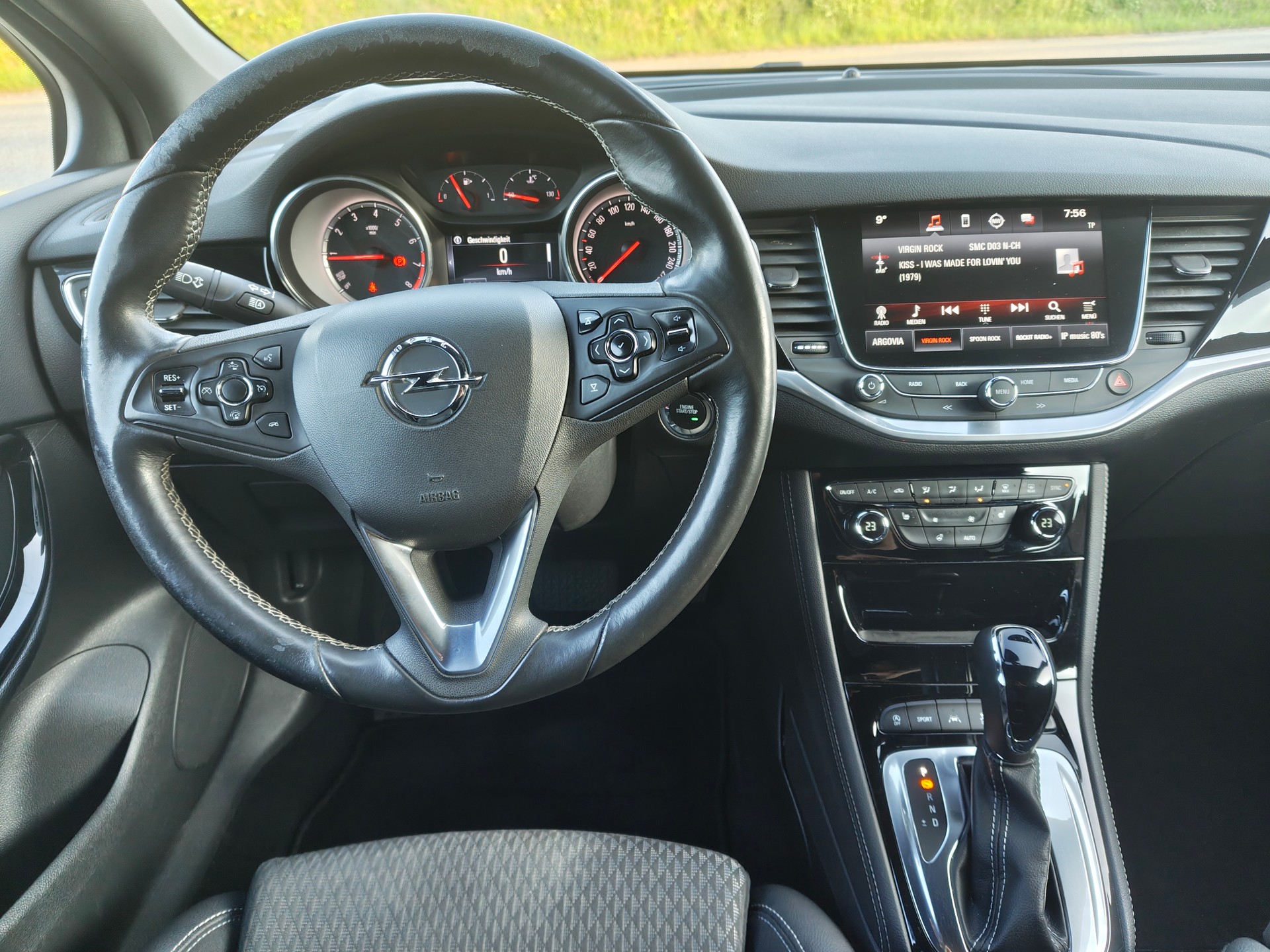 OPEL Astra 1.6i Turbo OPC Line Automatic-image-6