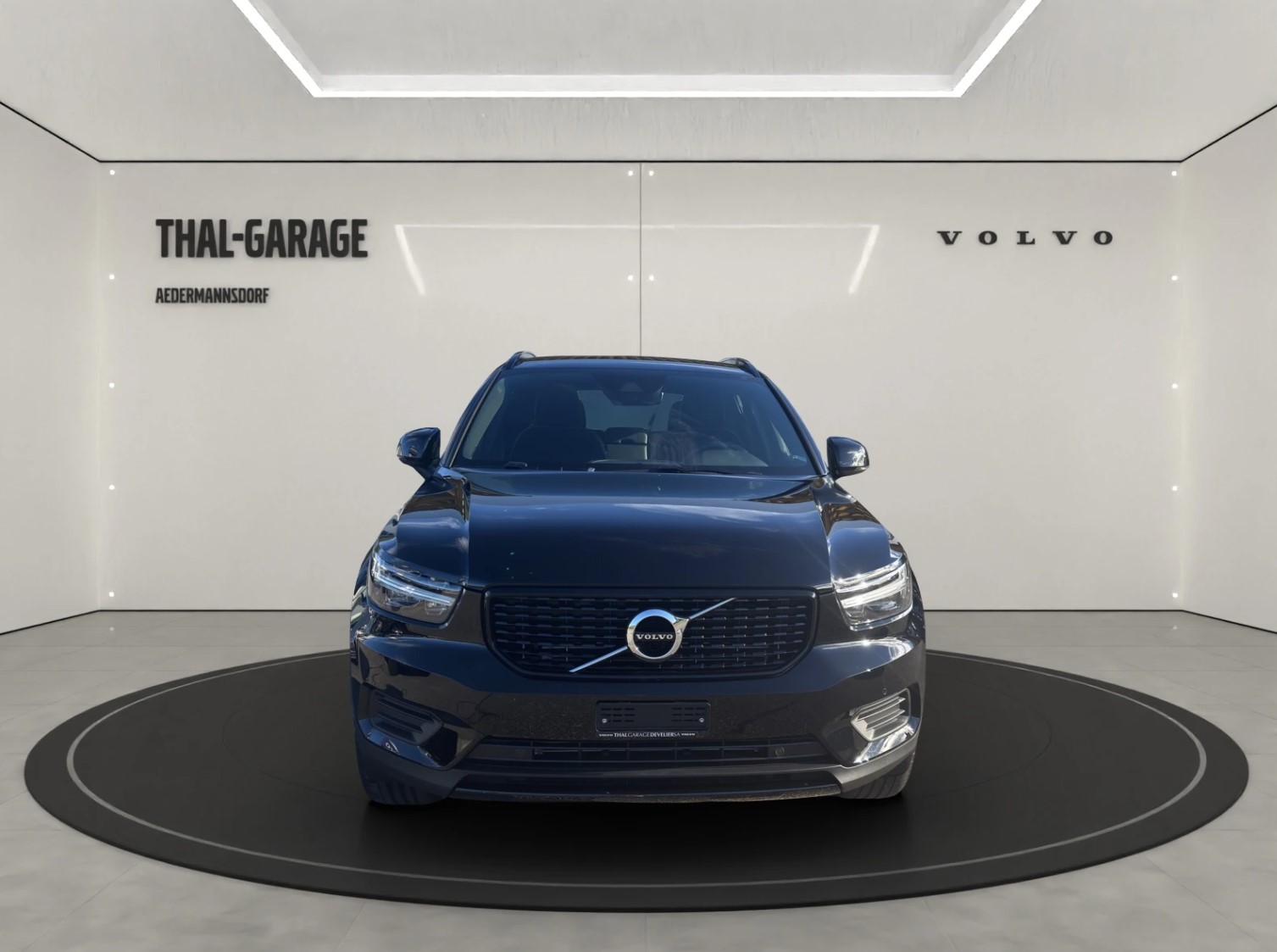 VOLVO XC40 1.5 T4 PiH R-Design-image-1