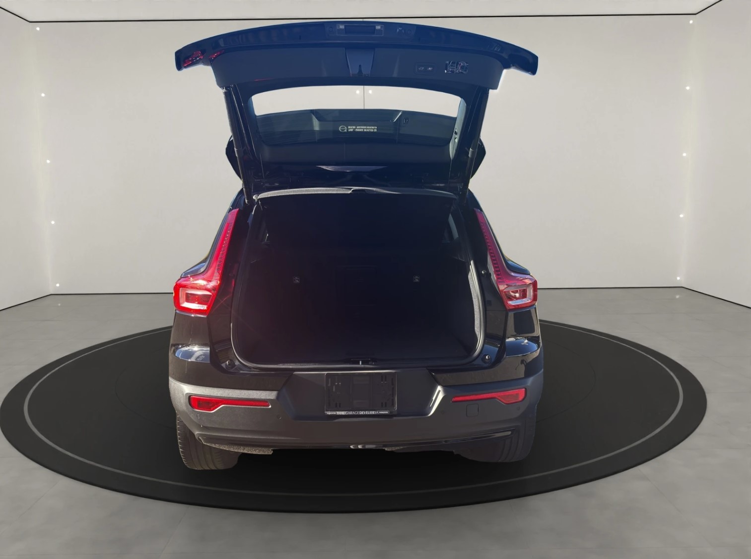 VOLVO XC40 1.5 T4 PiH R-Design-image-5