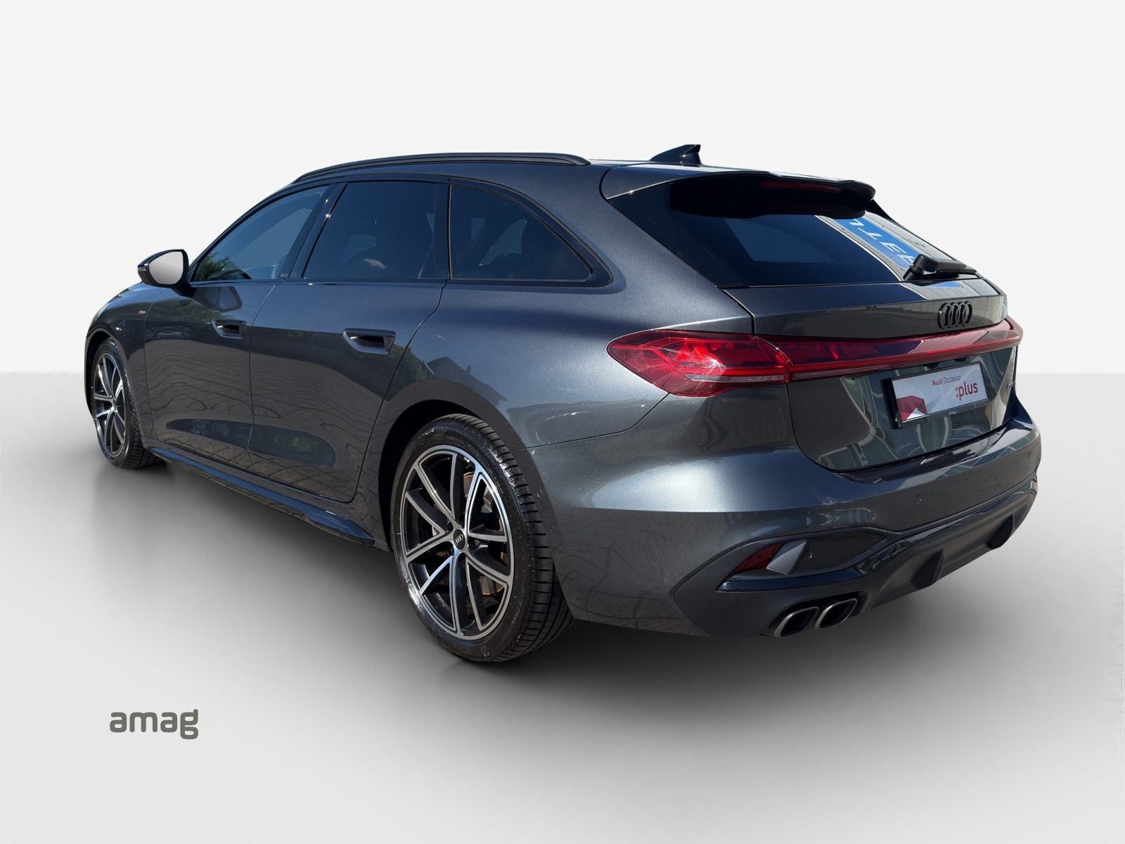AUDI A5 Avant TDI quattro 150 kW S tronic-image-2