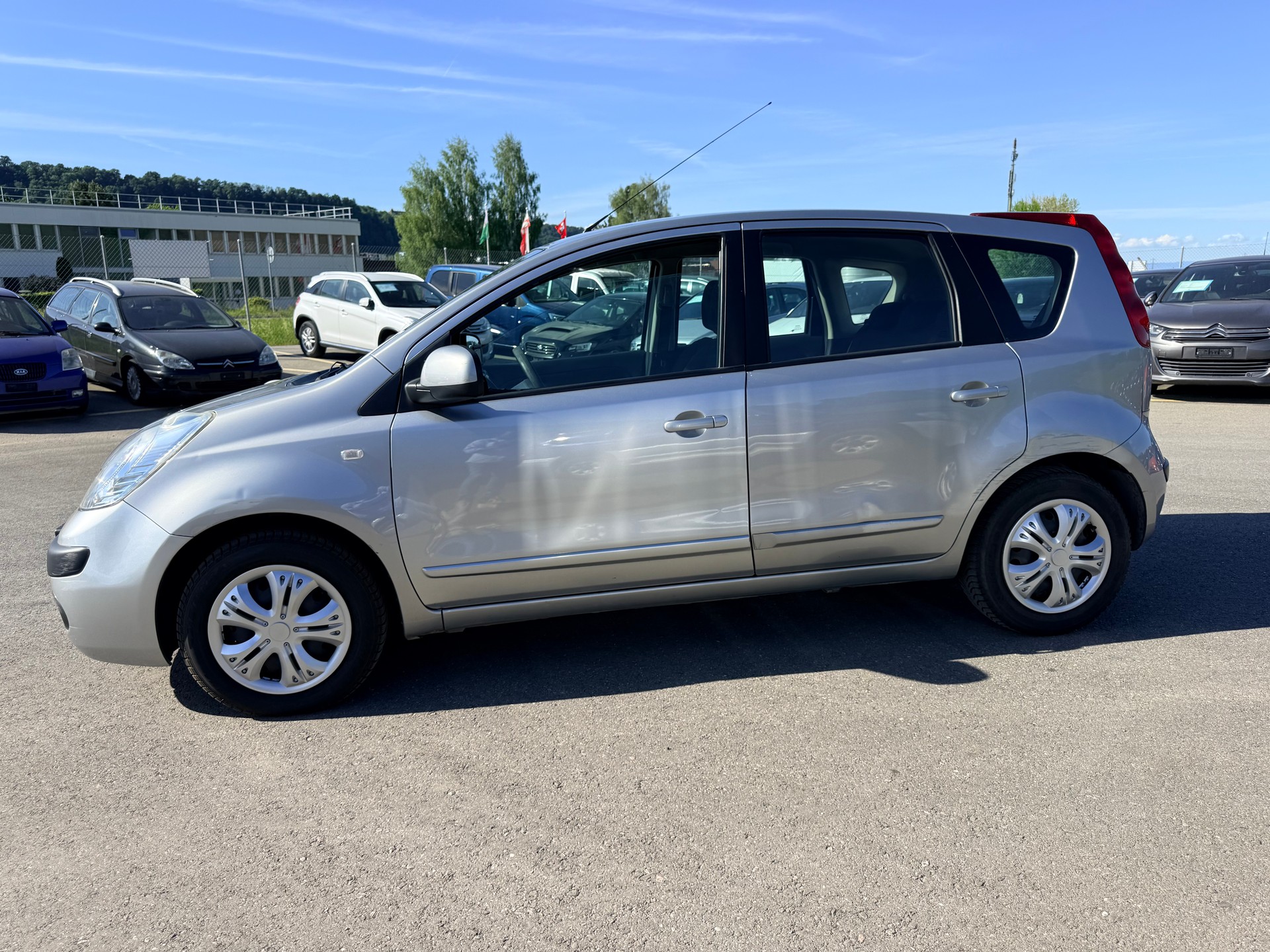 NISSAN Note 1.6 acenta-showroom-element-2