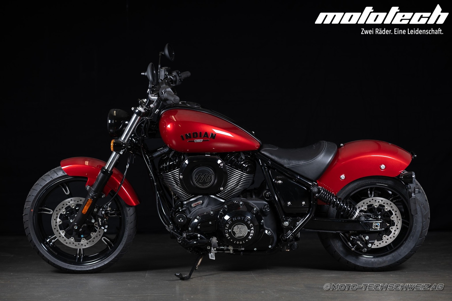 INDIAN Chief Dark Horse-showroom-element-3