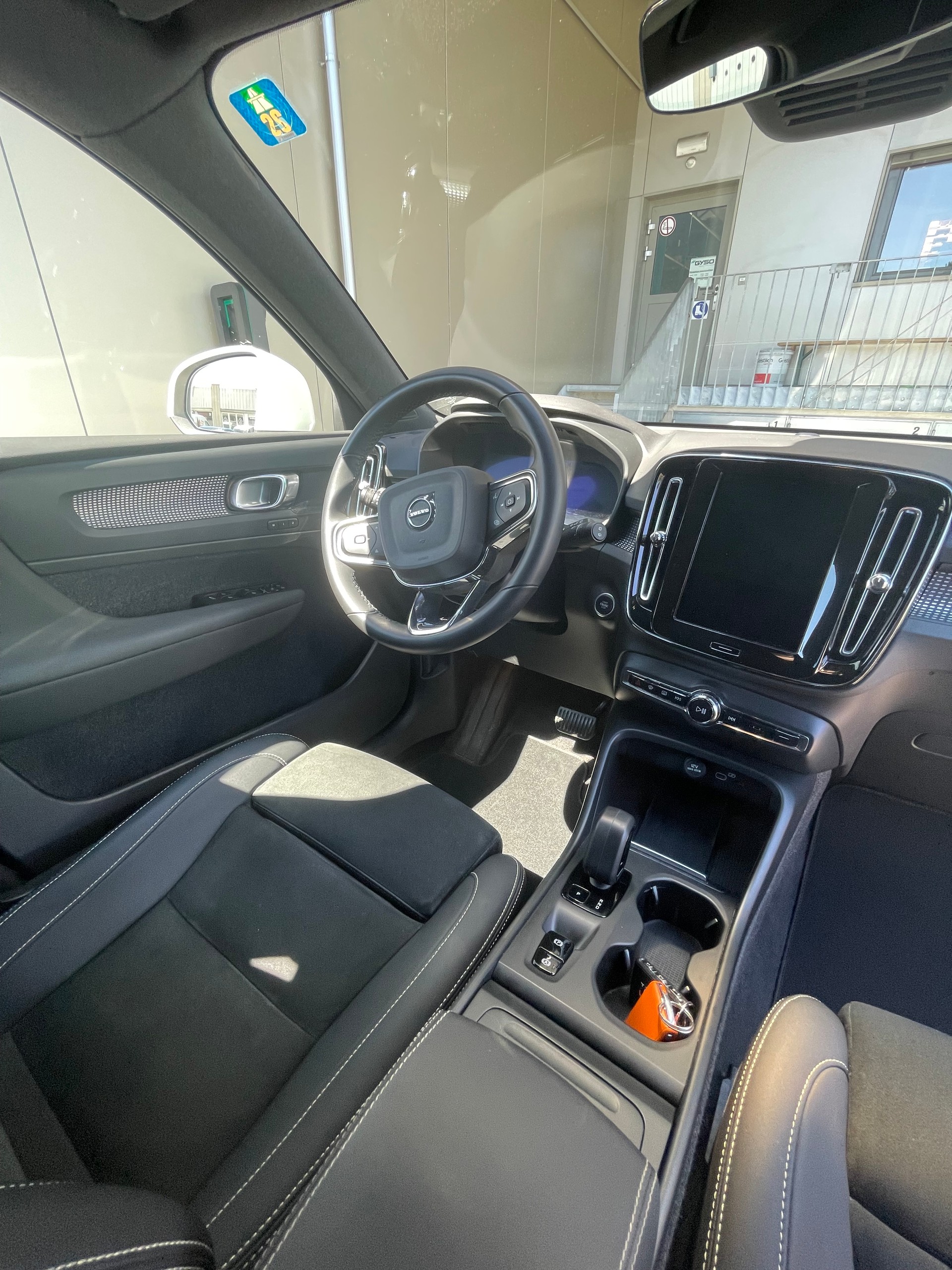 VOLVO XC40 B3 Benzin Mild Hybrid Core DCT-image-6