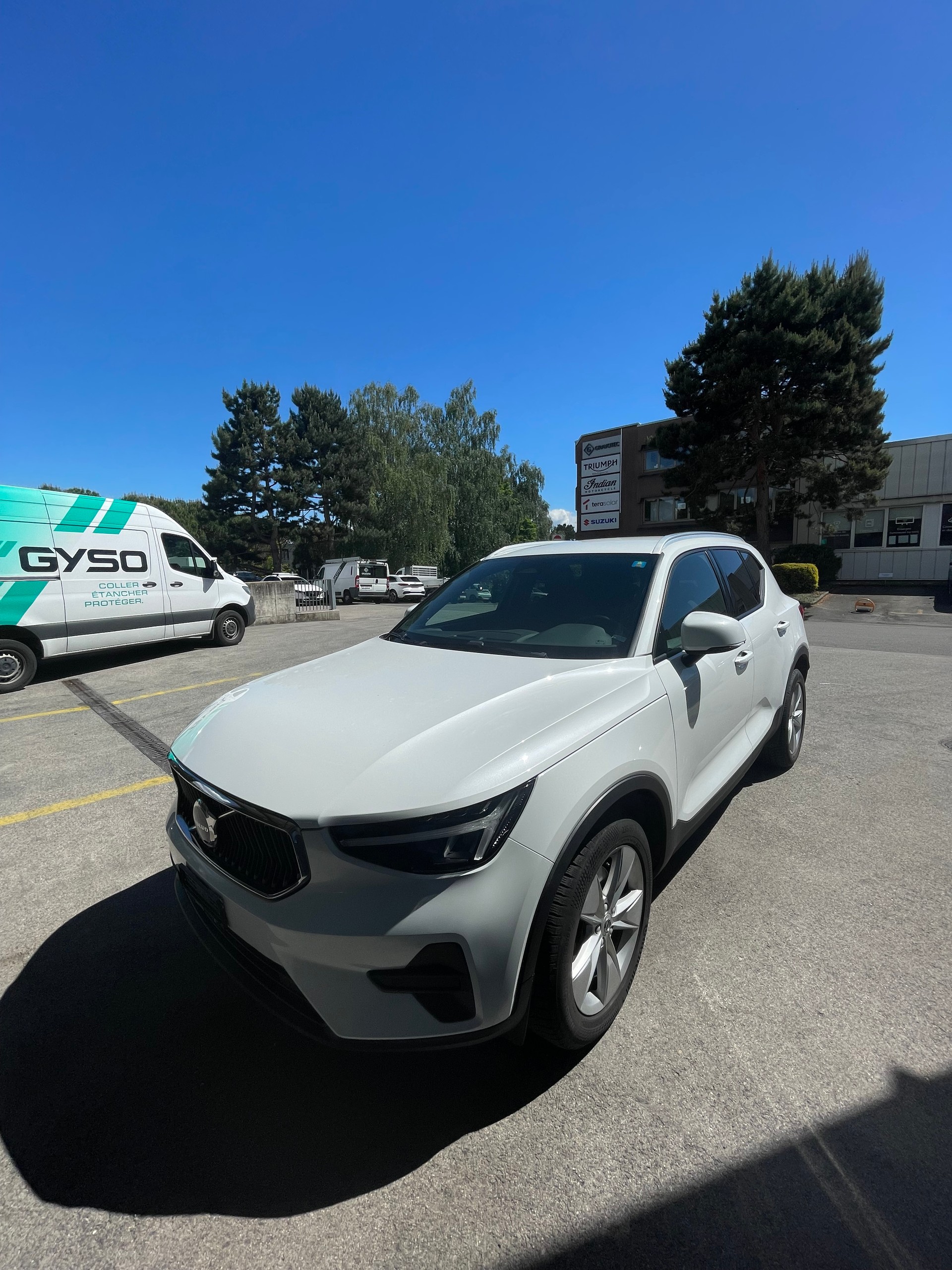 VOLVO XC40 B3 Benzin Mild Hybrid Core DCT-image-1