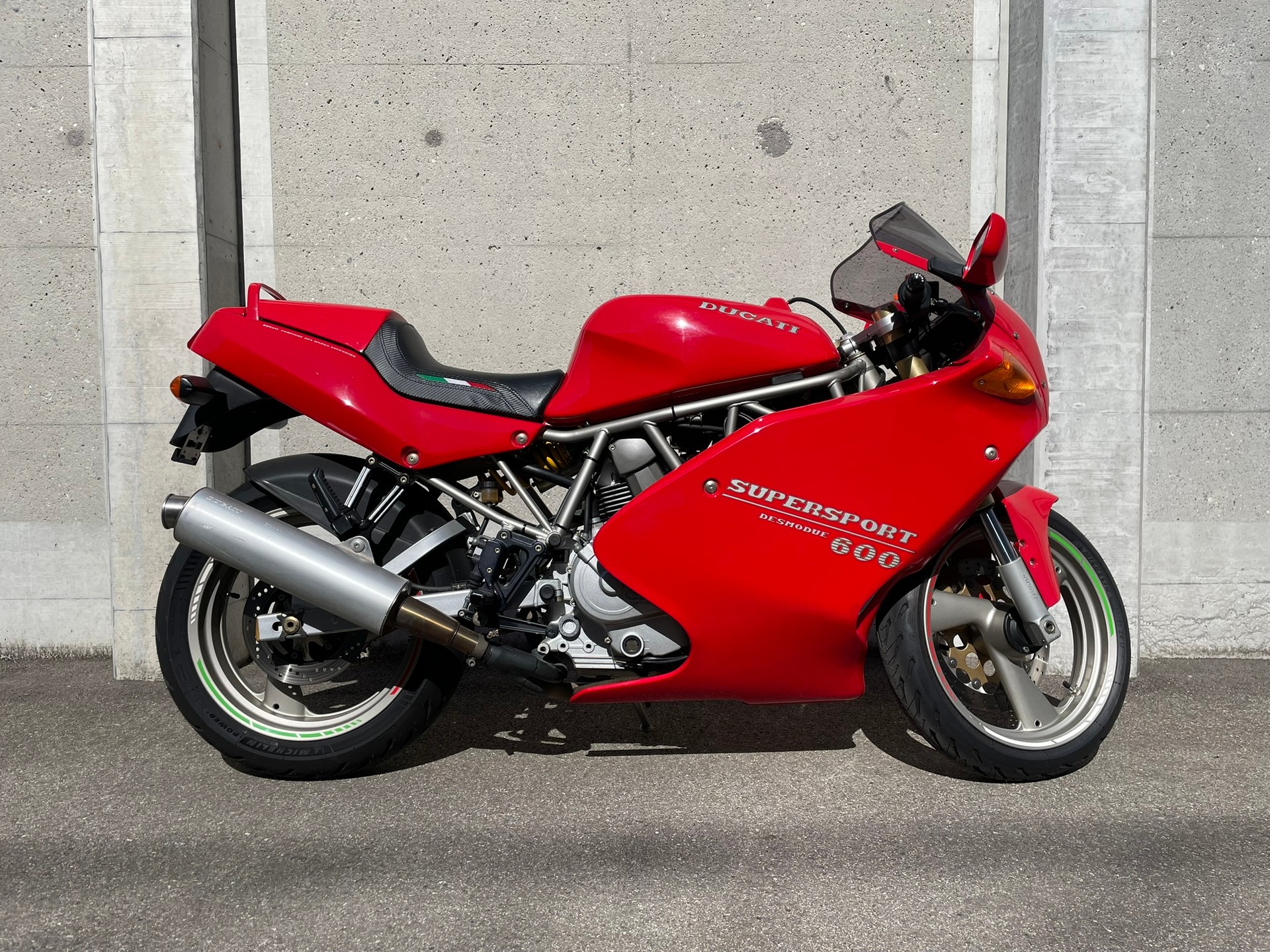 DUCATI 600 SS