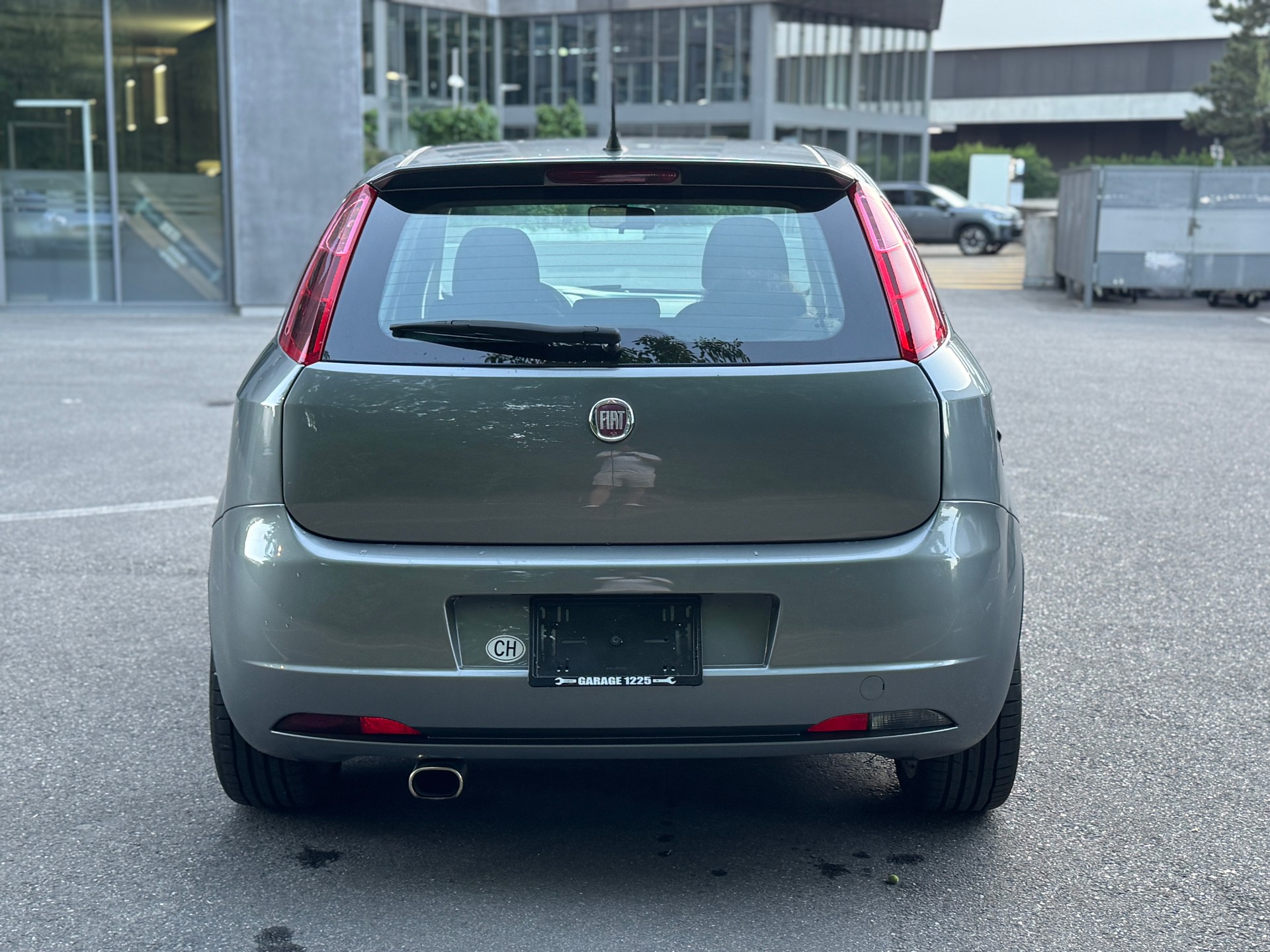 FIAT Punto 1.4 16V Turbo Sport-image-3