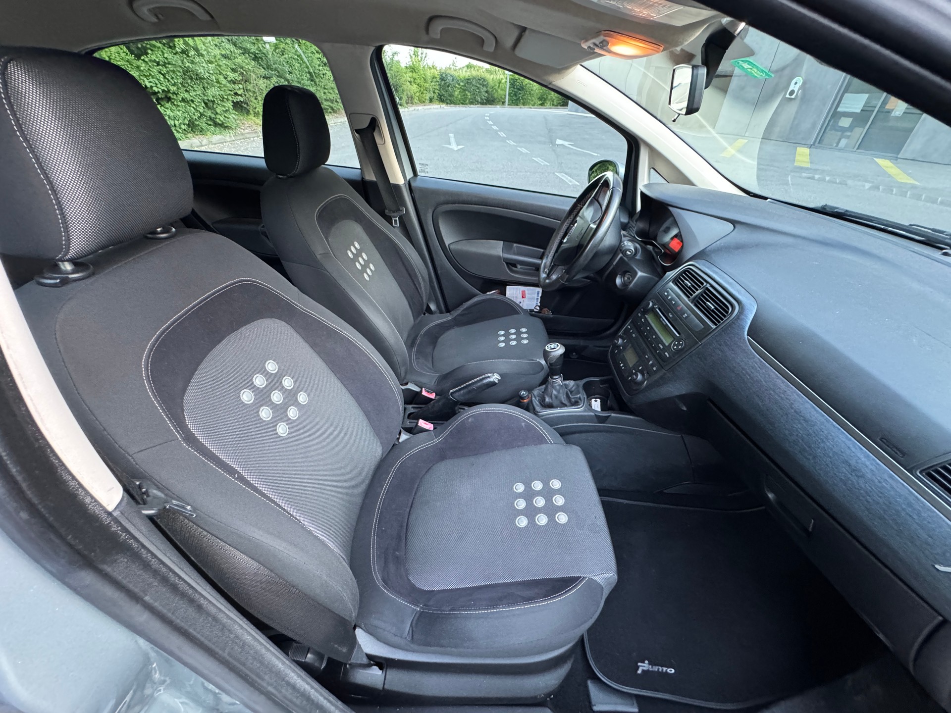 FIAT Punto 1.4 16V Turbo Sport-image-7