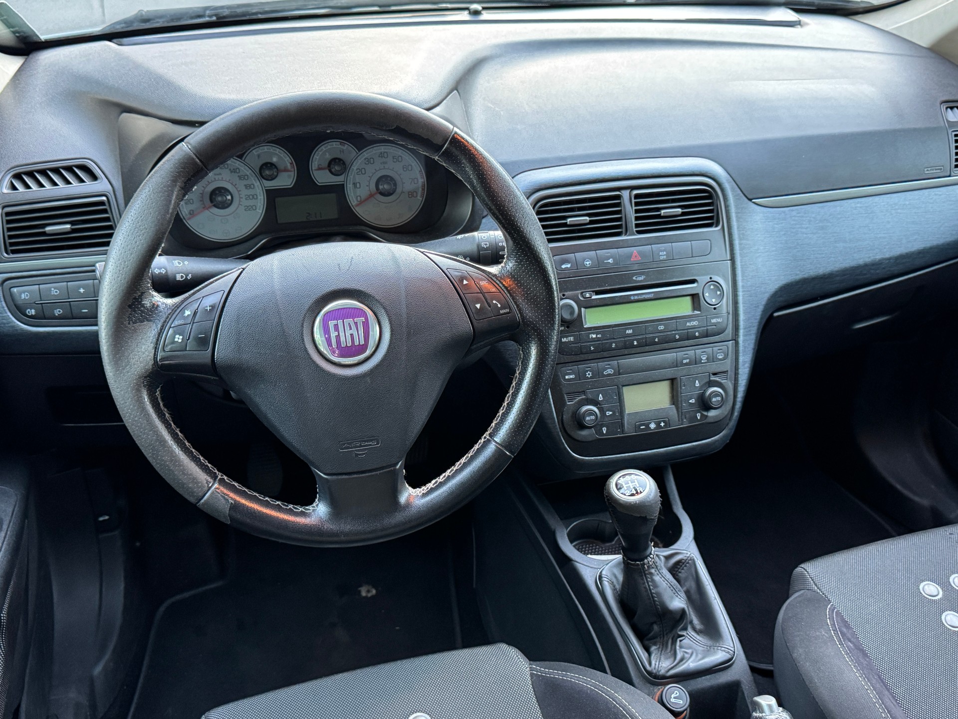 FIAT Punto 1.4 16V Turbo Sport-image-11