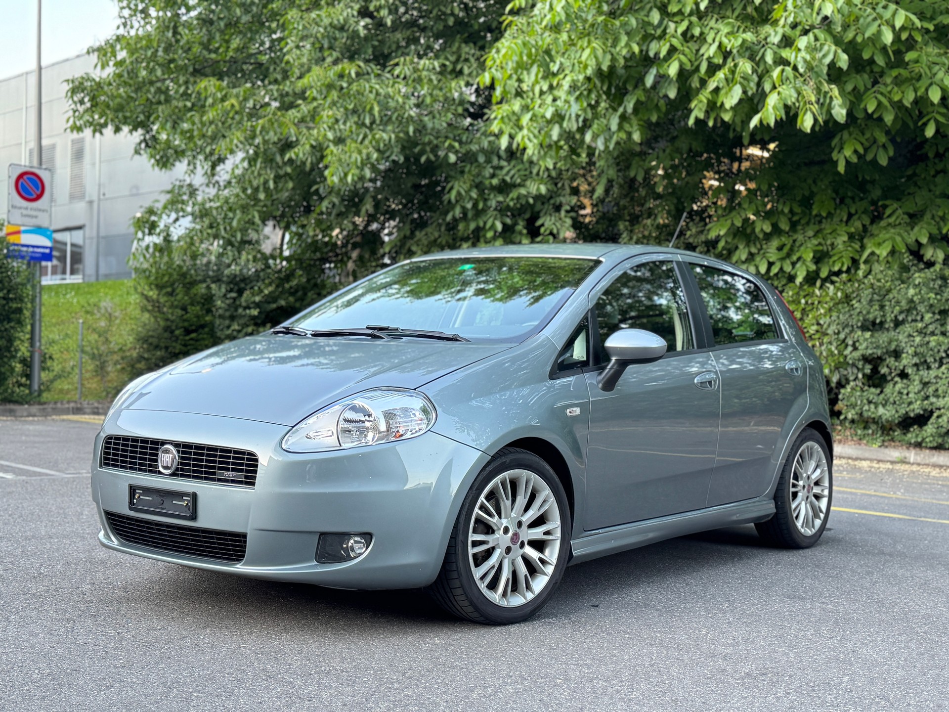 FIAT Punto 1.4 16V Turbo Sport-image-2