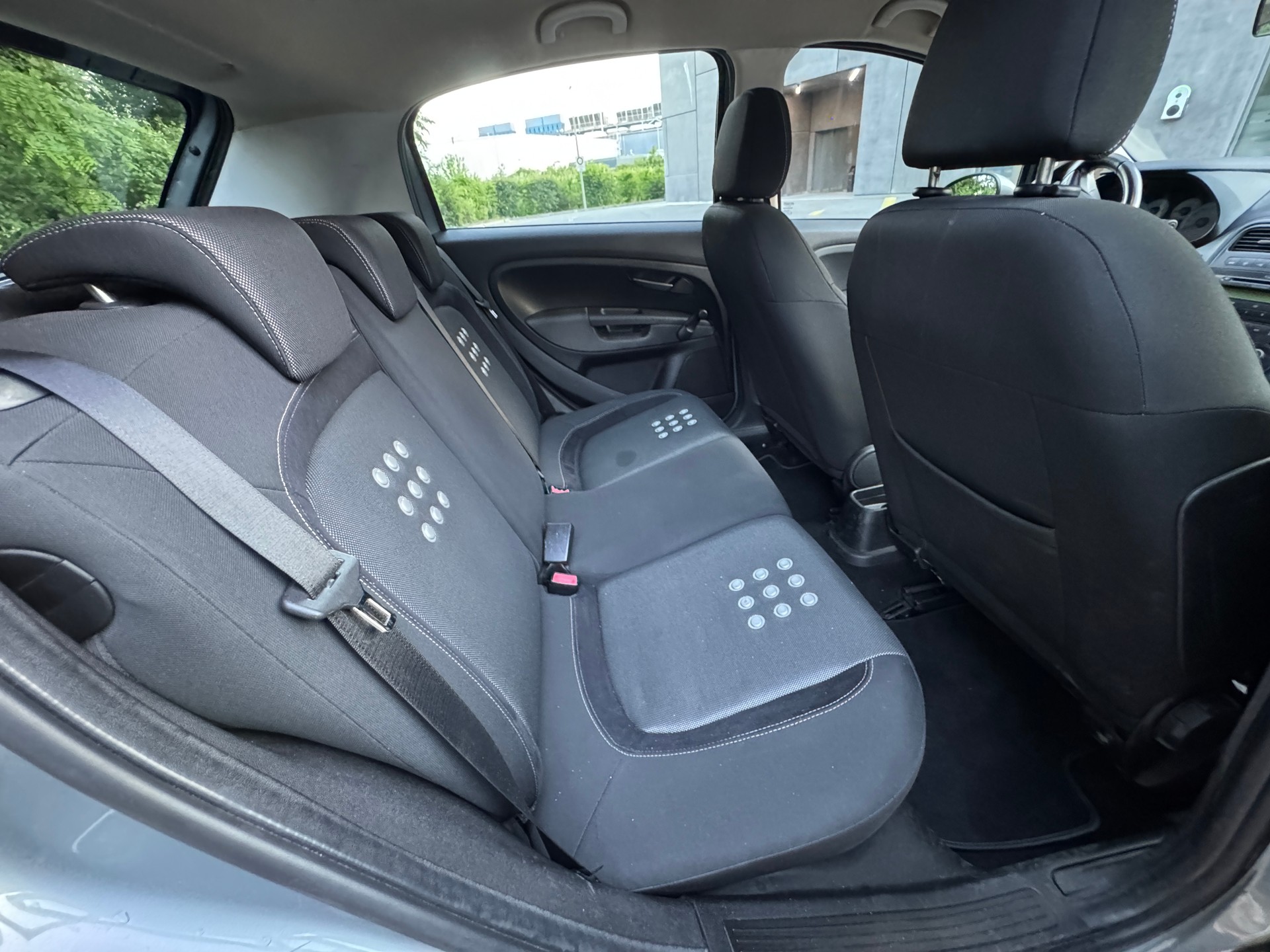 FIAT Punto 1.4 16V Turbo Sport-image-8