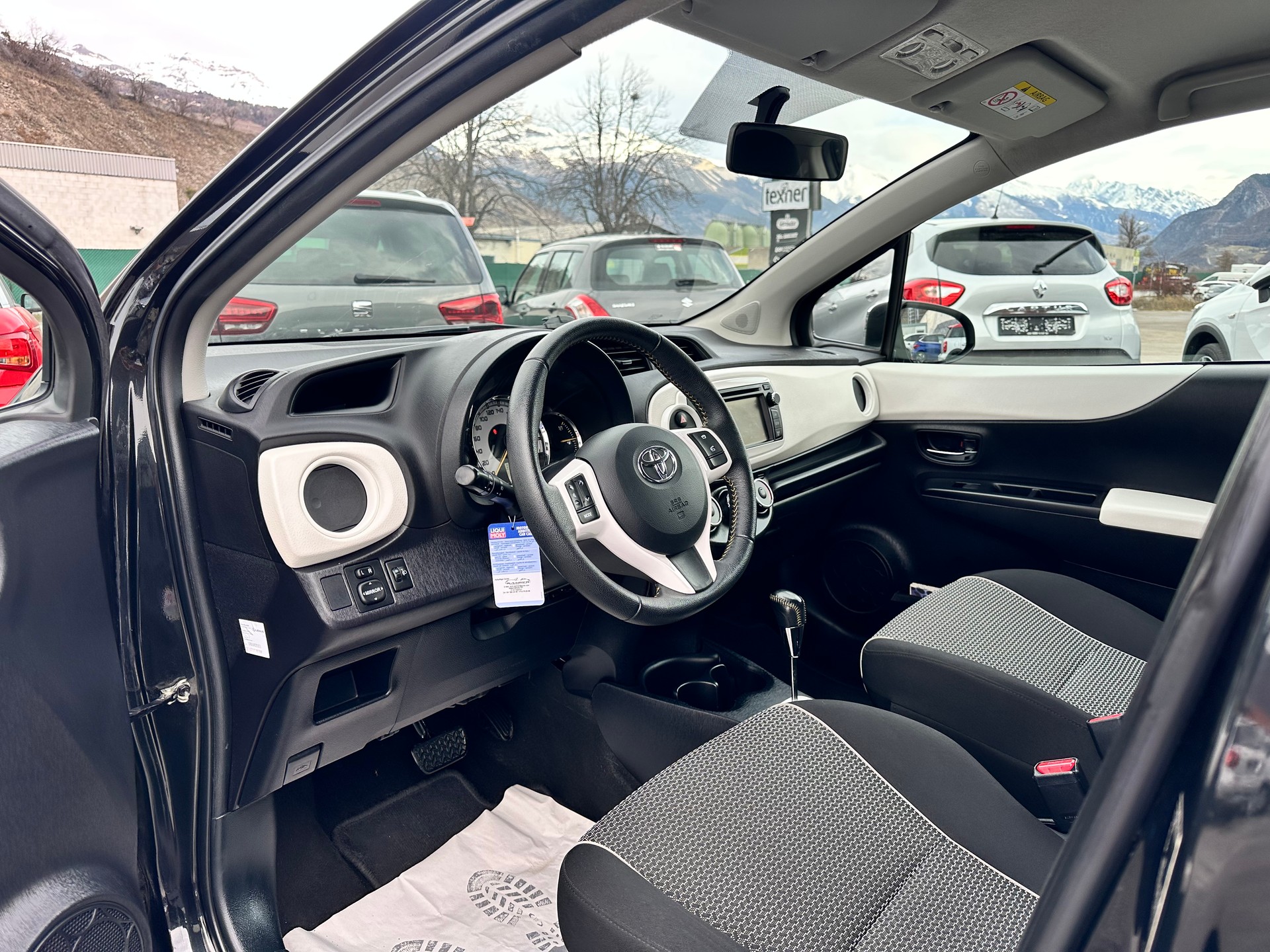 TOYOTA Yaris 1.33 Trend Multidrive-image-9