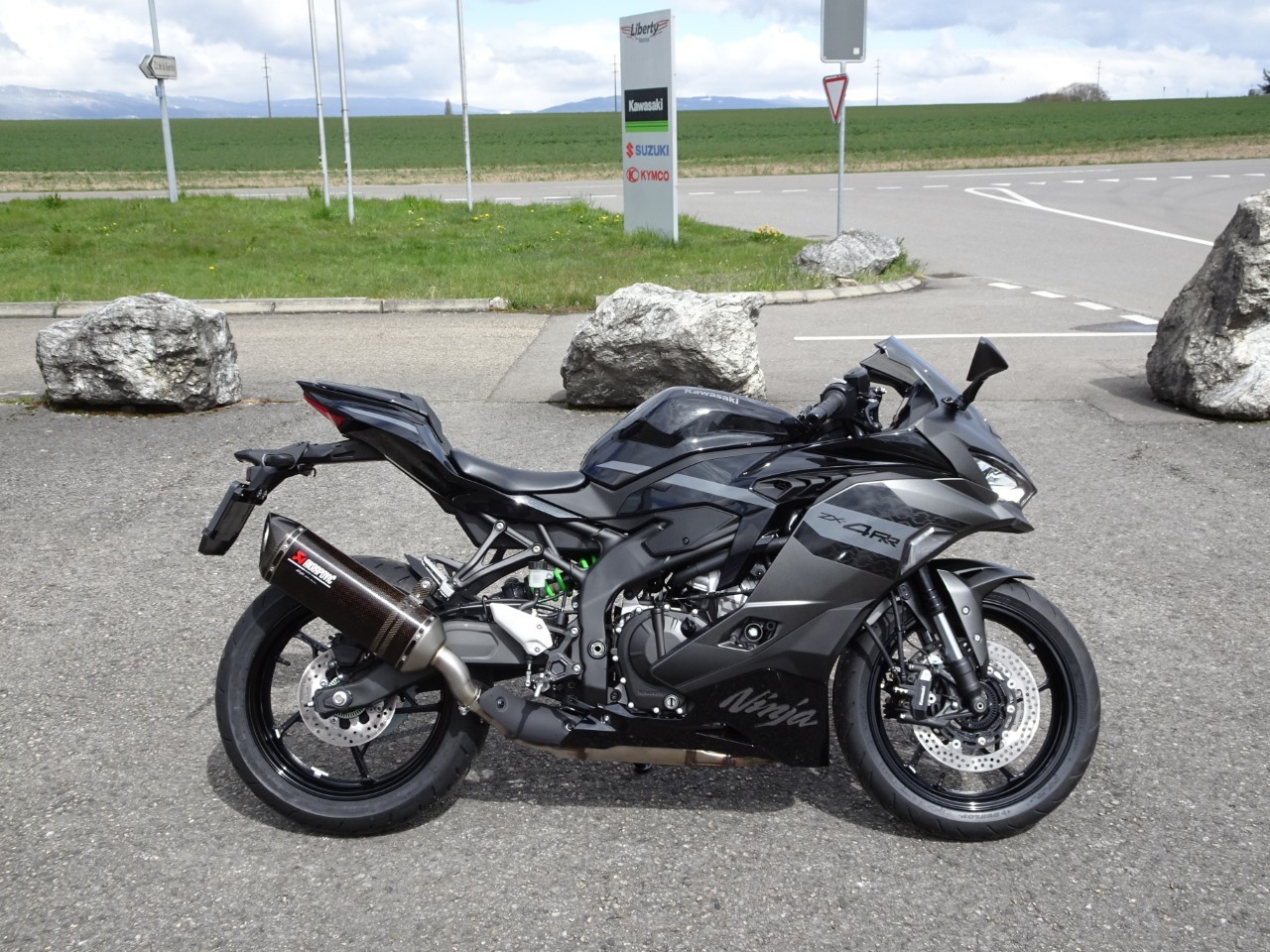 KAWASAKI Ninja ZX-4RR Performance (35kW)-showroom-element-1