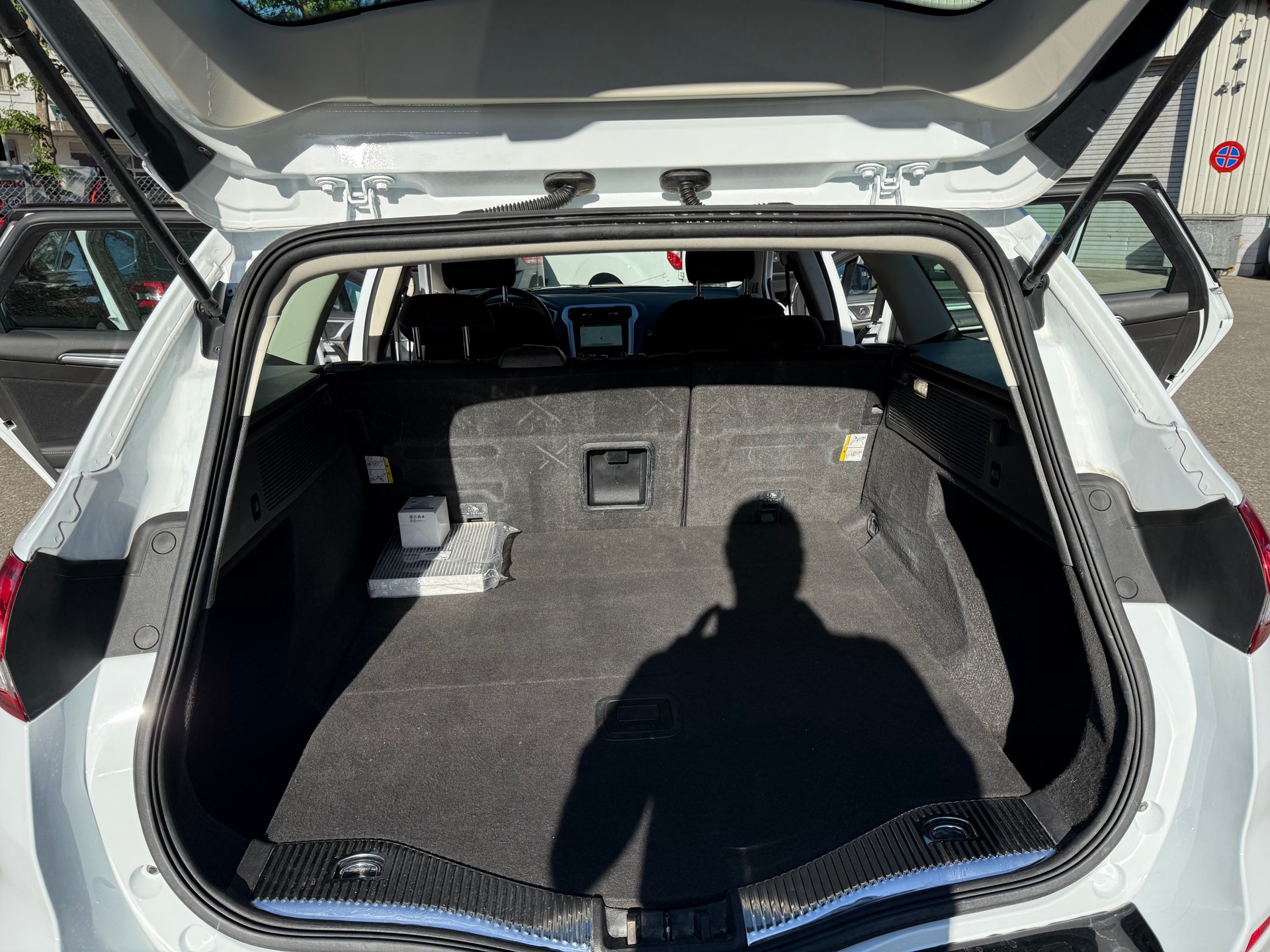 FORD Mondeo 2.0 TDCi Business Plus PowerShift-image-11