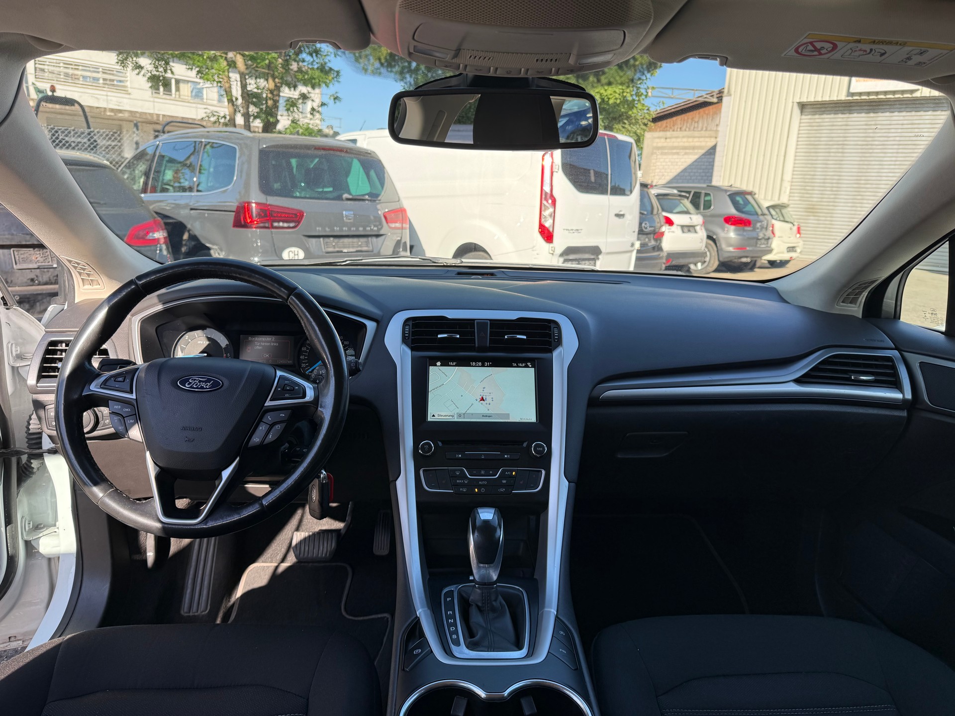 FORD Mondeo 2.0 TDCi Business Plus PowerShift-image-6